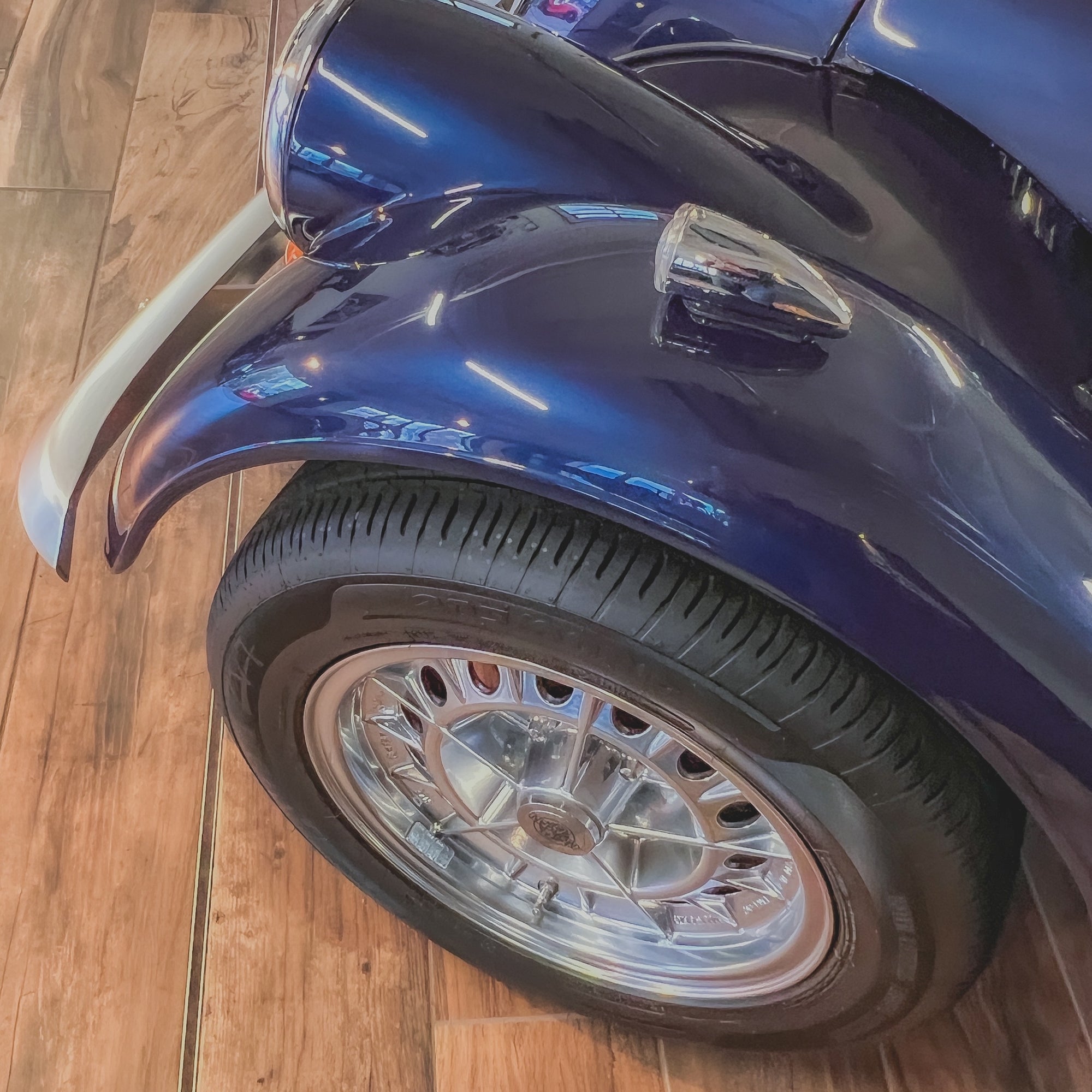 Morgan Plus 8 3.9 V8 - Iris Blue Metallic