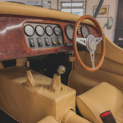 Morgan Plus 8 3.9 V8 - Iris Blue Metallic