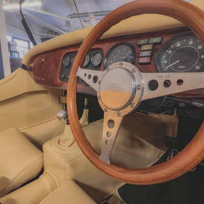 Morgan Plus 8 3.9 V8 - Iris Blue Metallic