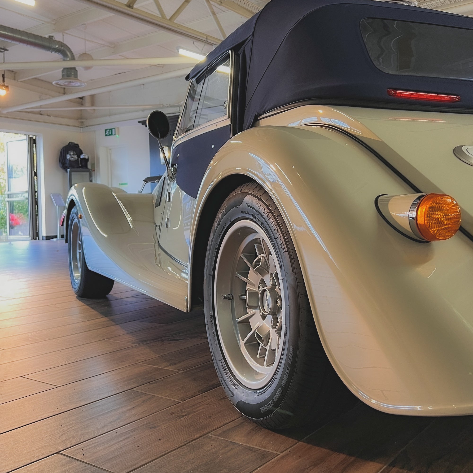 Morgan Plus Four - Morgan Heron Grey