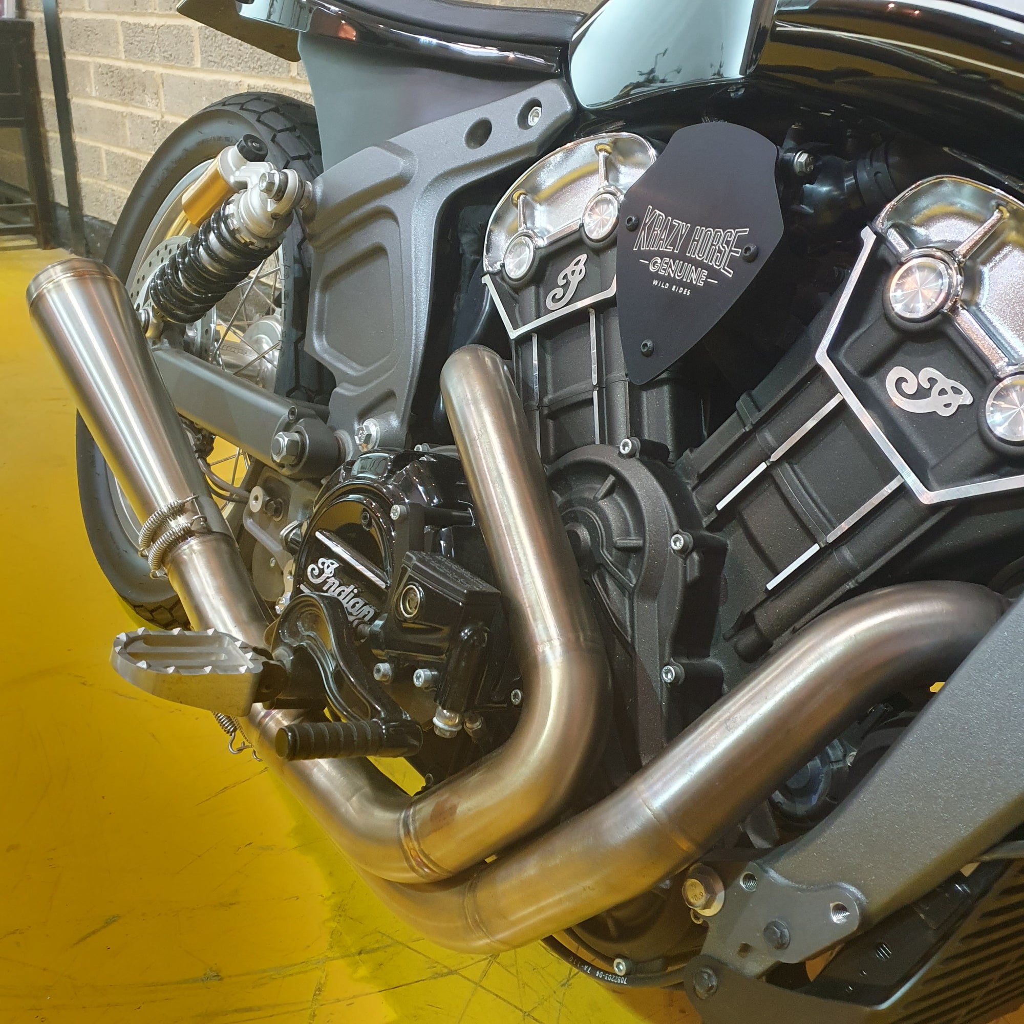 Indian KH Super Hooligan - Custom Gloss Black