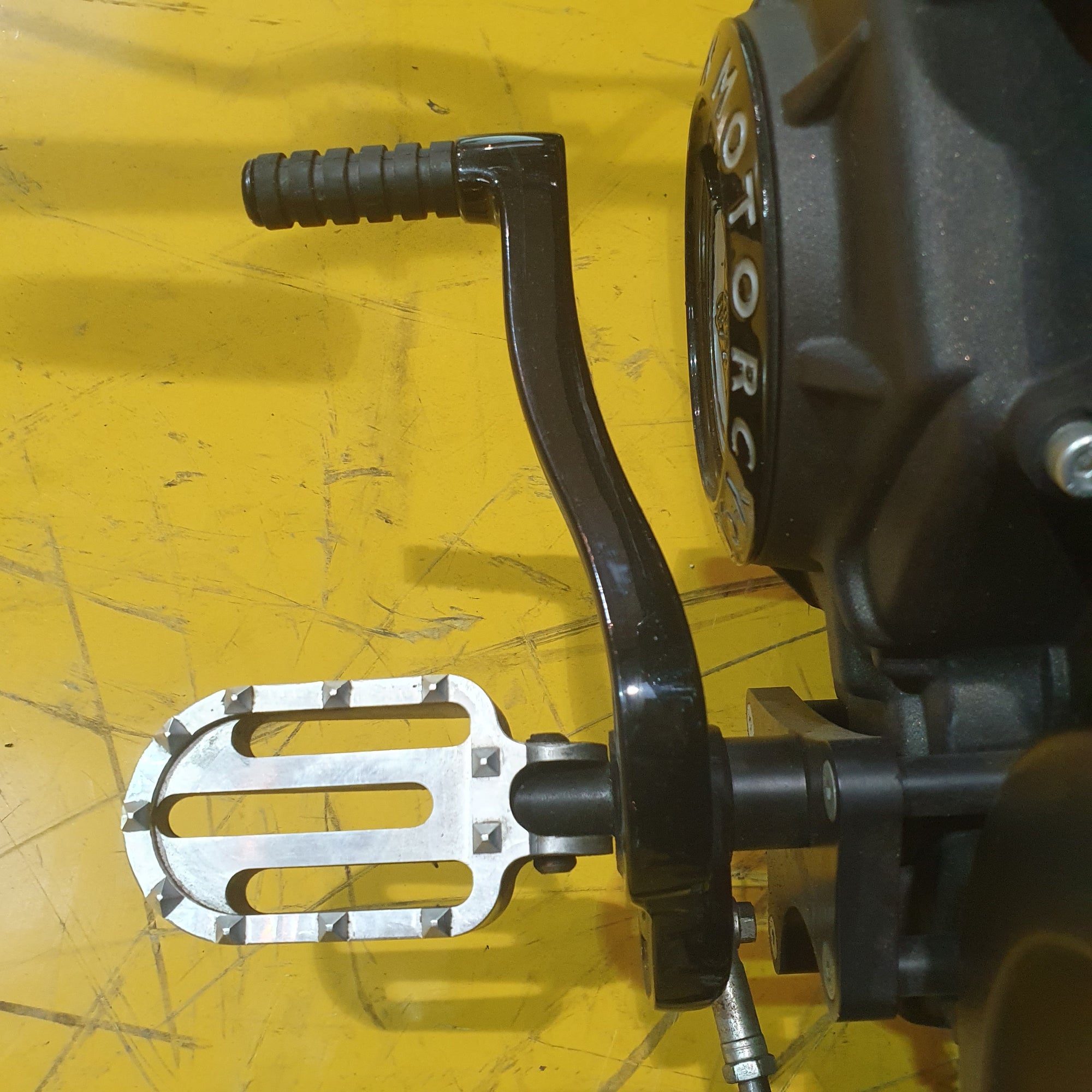 Indian KH Super Hooligan - Custom Gloss Black