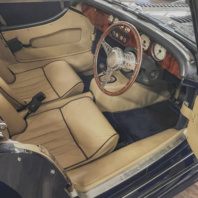 Morgan 4/4 1.8 Twin Cam 16v Ford Z-tec - Morgan Classic Indigo Blue