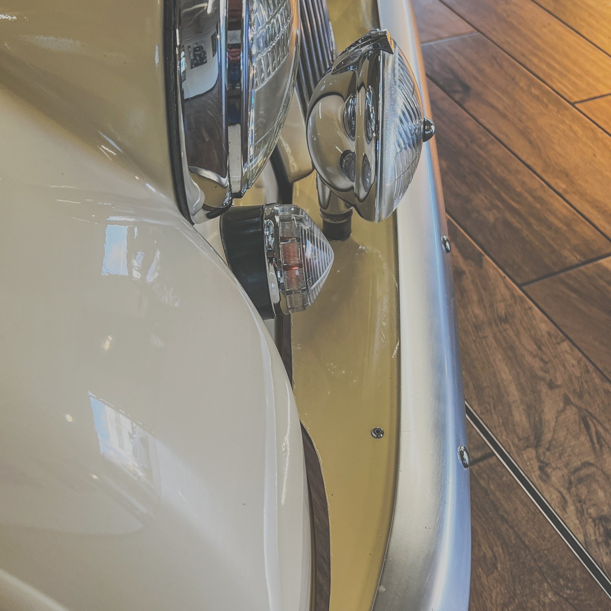 Morgan 4/4 1.6 Ford - Morgan Classic Old English White