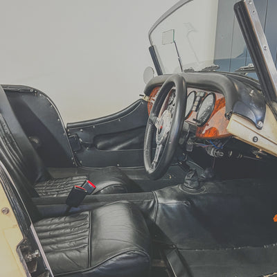 Morgan 4/4 1.6 Ford - Morgan Classic Old English White