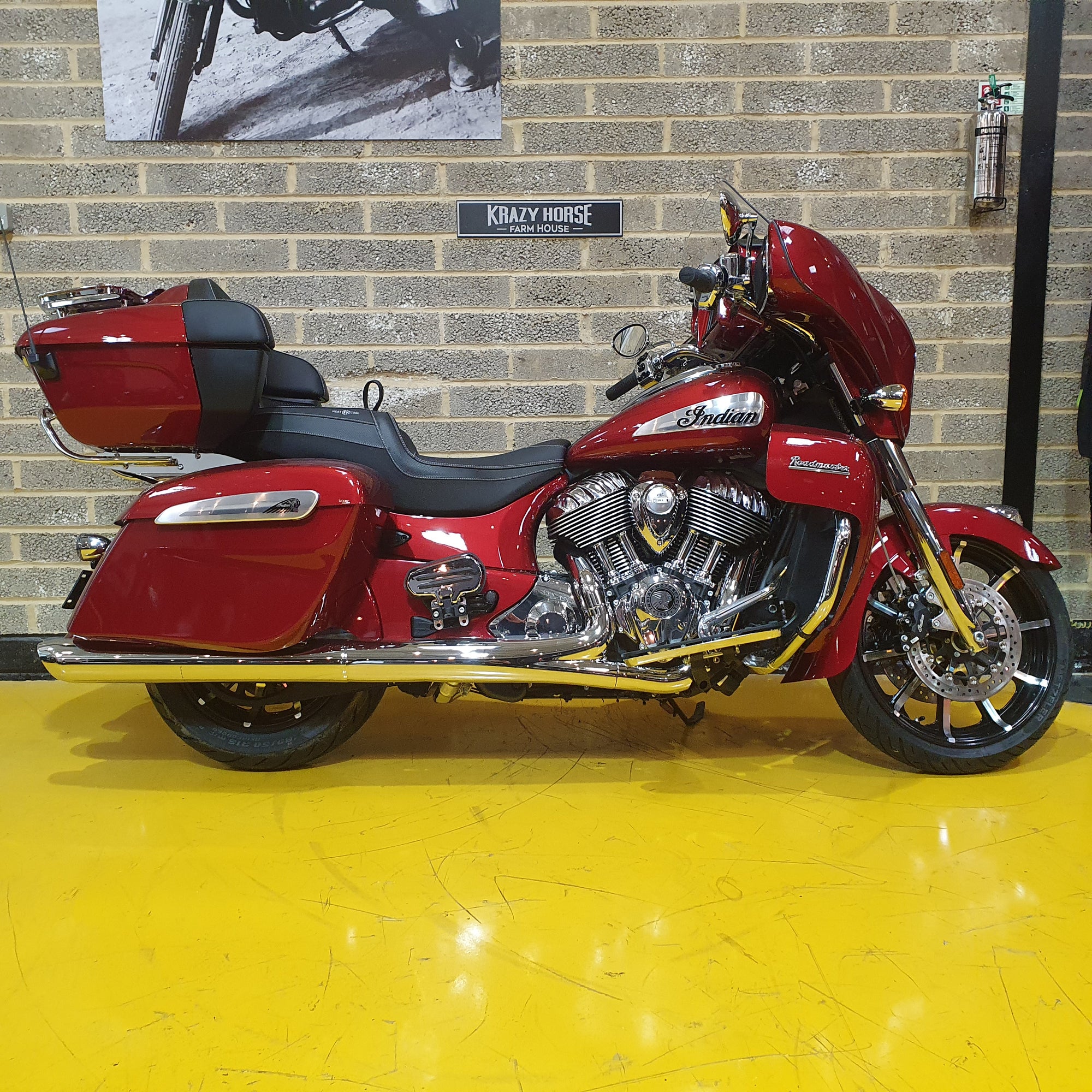 Indian Roadmaster Limited - Stryker Red Metallic