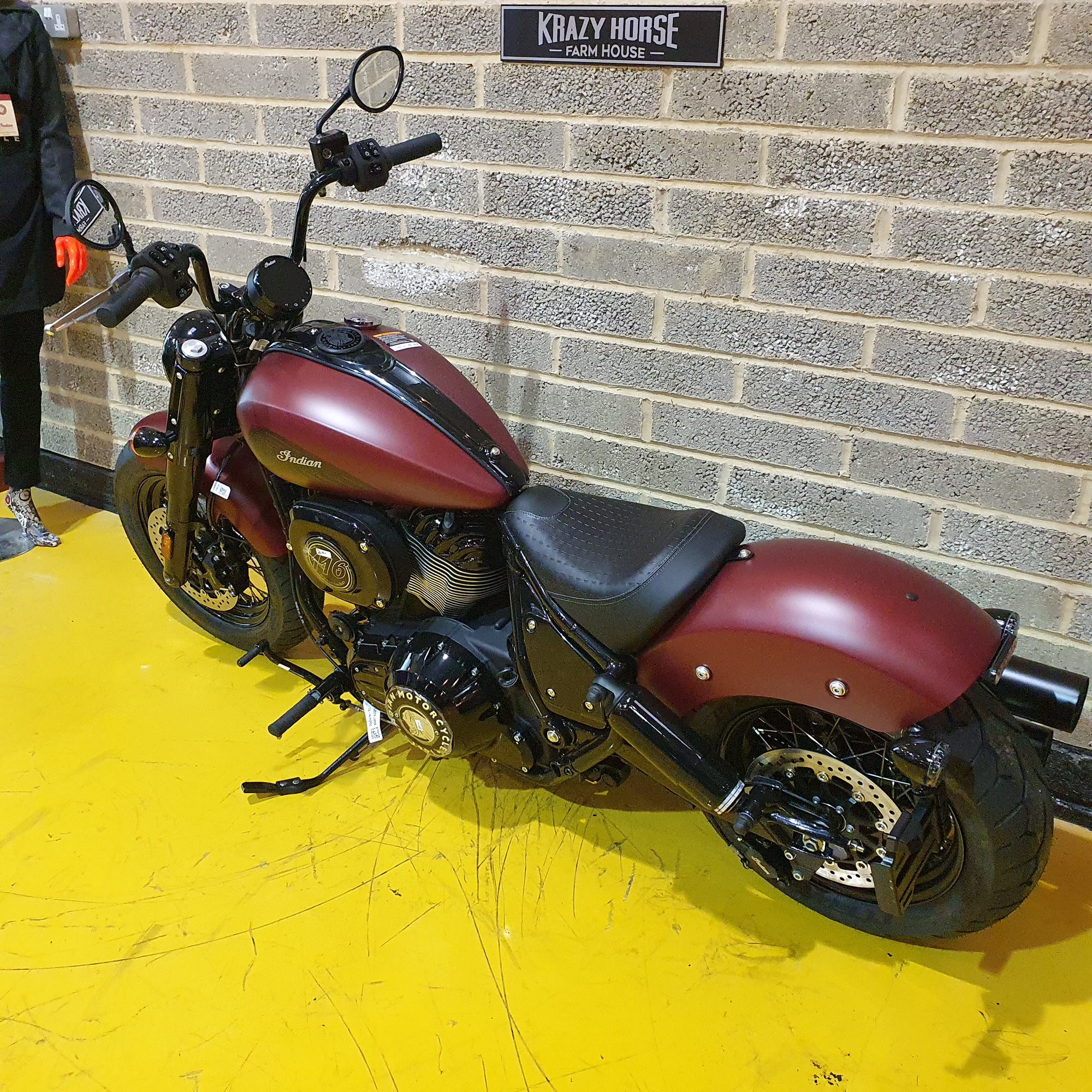 2023 Indian Chief Bobber Dark Horse ICON - Copper Smoke