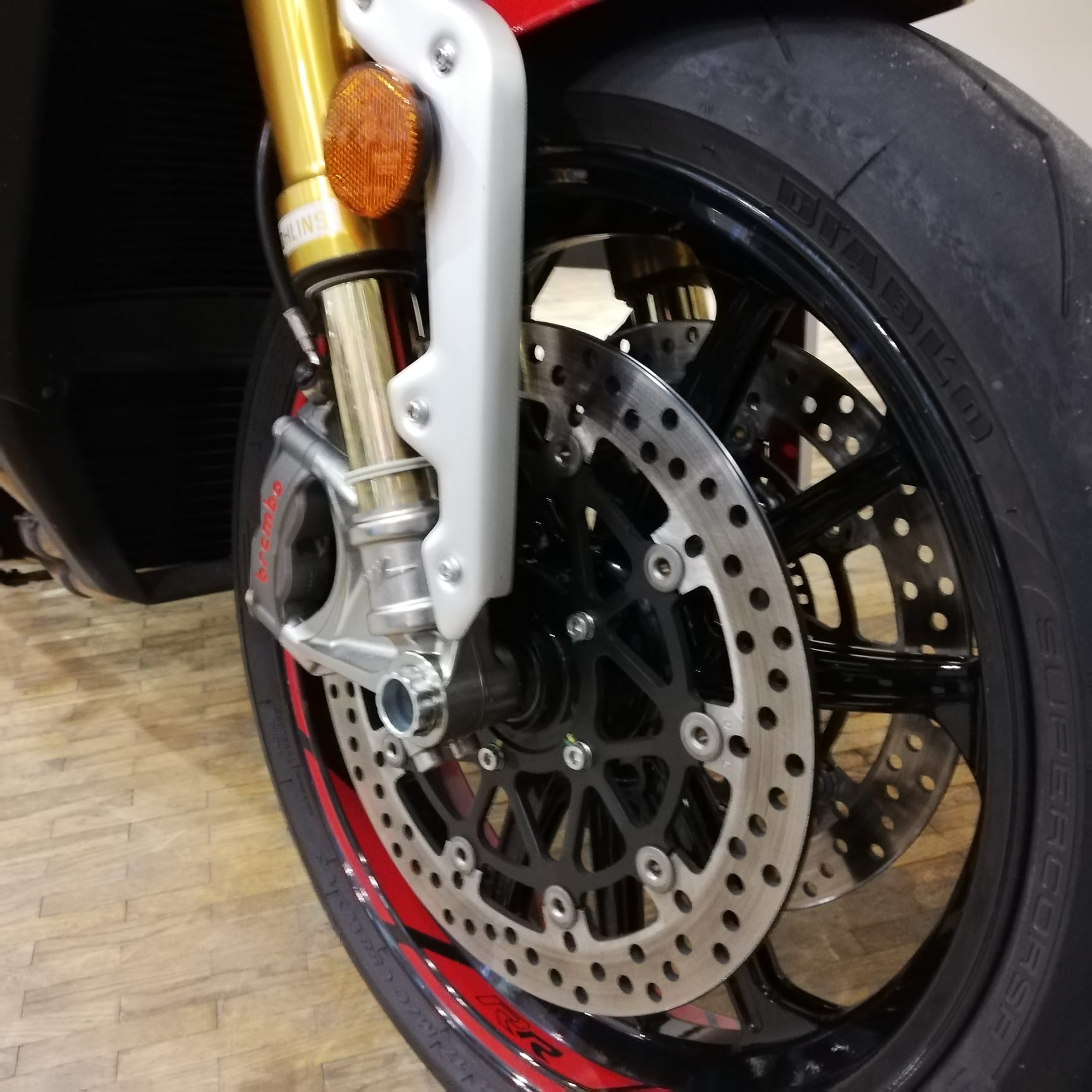 MV Agusta Brutale 1000 RR - Red - PreLoved