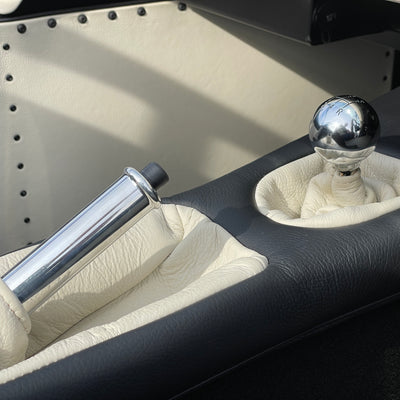 CATERHAM SUPER SEVEN 1600 LARGE CHASSIS - OXFORD WHITE & BALLISTIC ORANGE WITH BLACK LEATHER