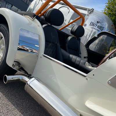 CATERHAM SUPER SEVEN 1600 LARGE CHASSIS - OXFORD WHITE & BALLISTIC ORANGE WITH BLACK LEATHER