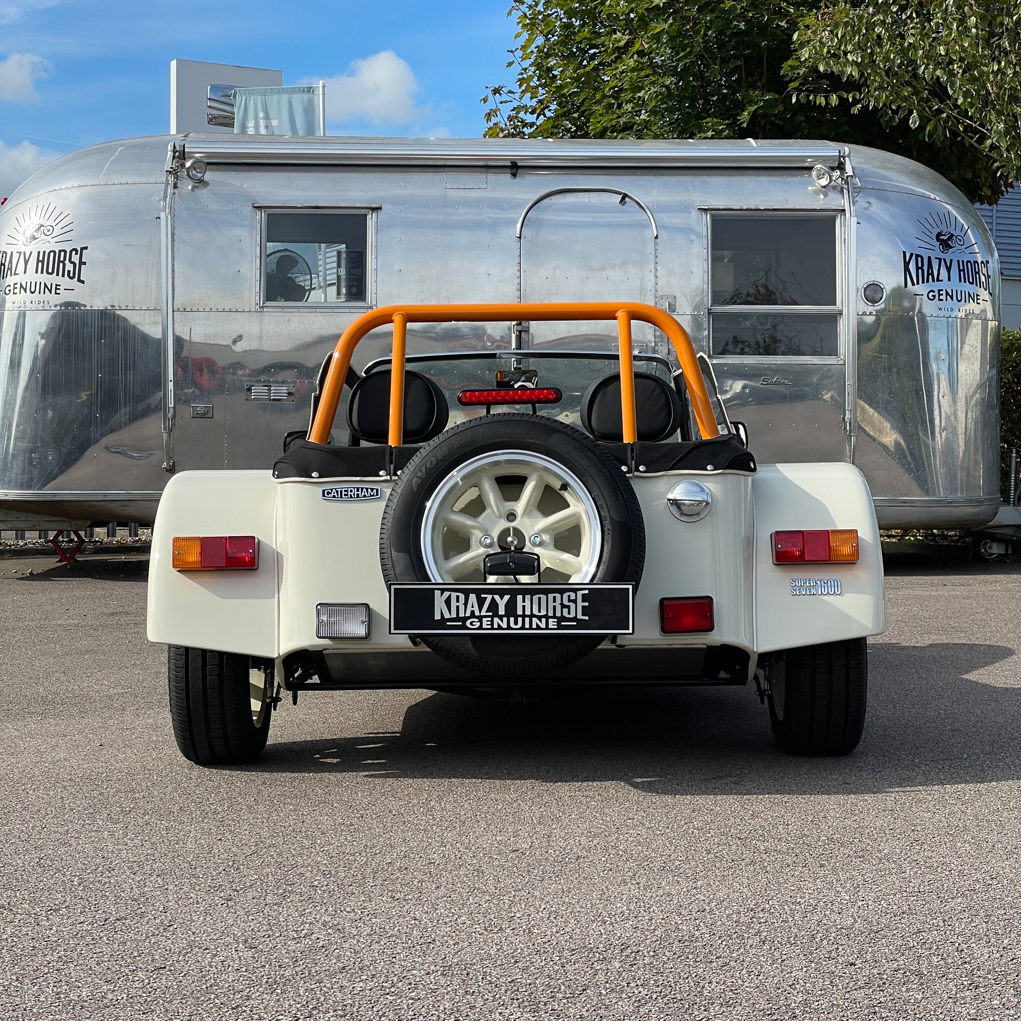 CATERHAM SUPER SEVEN 1600 LARGE CHASSIS - OXFORD WHITE & BALLISTIC ORANGE WITH BLACK LEATHER