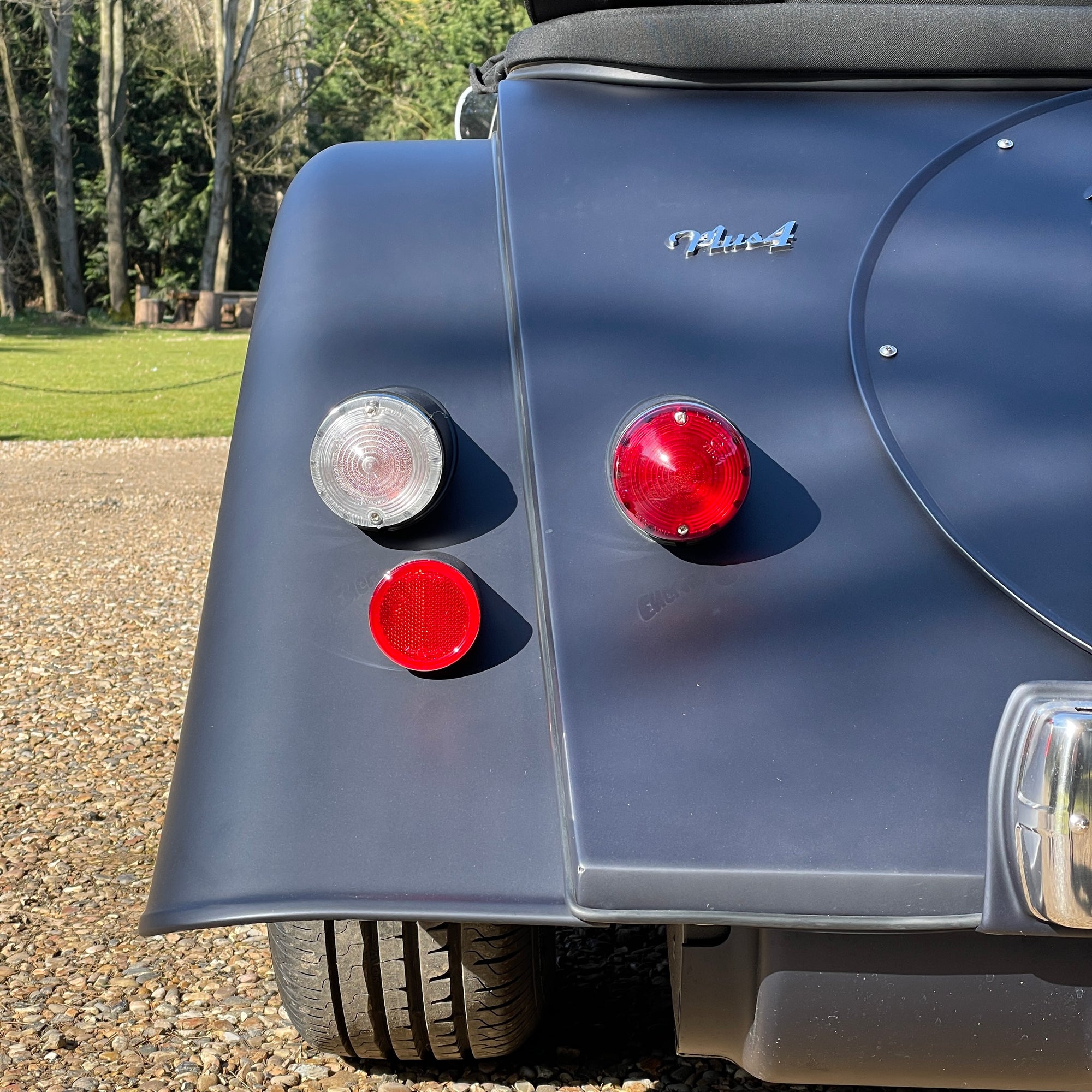 Morgan 2.0 Plus 4 - Red Bull Navy Matt