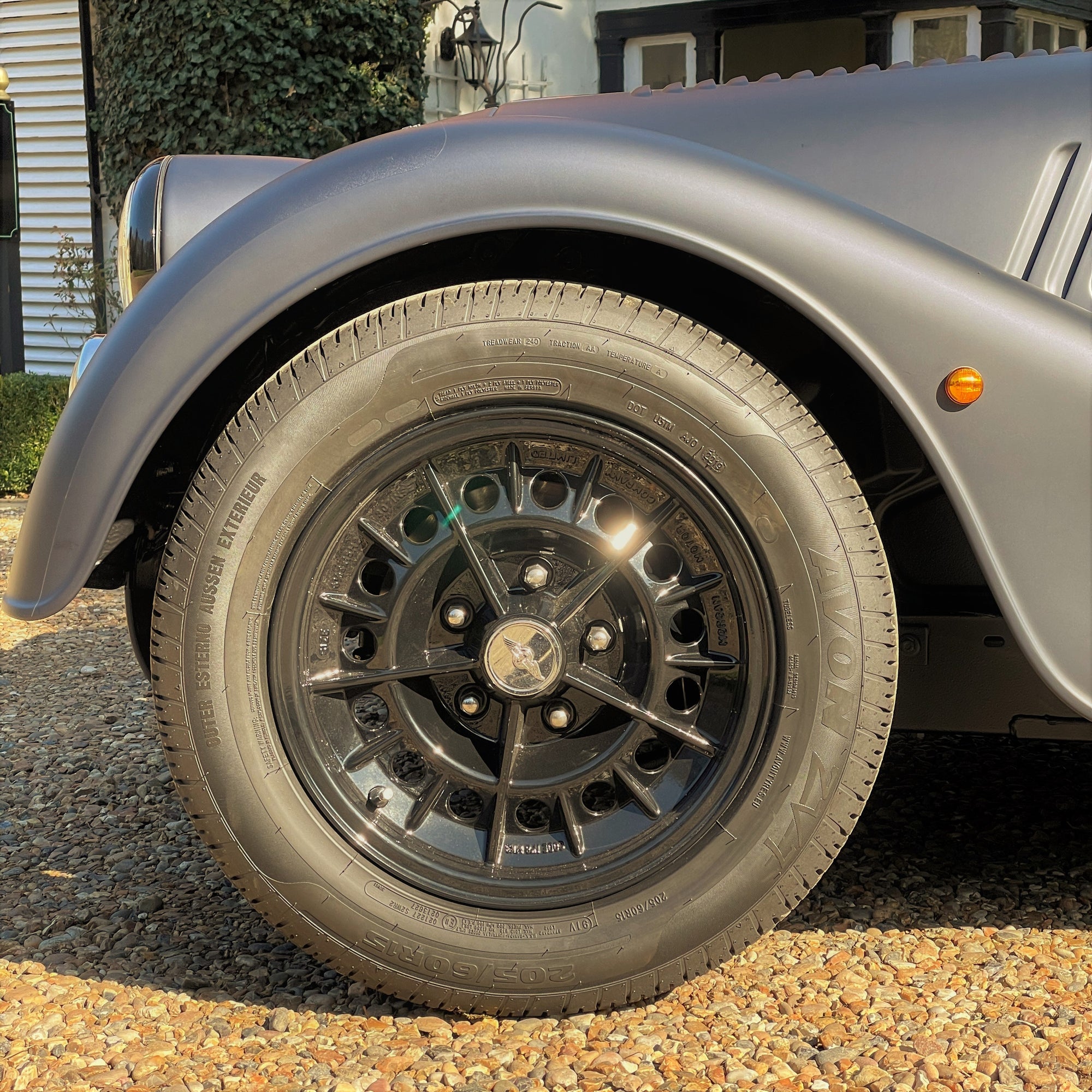 Morgan 2.0 Plus 4 - Red Bull Navy Matt
