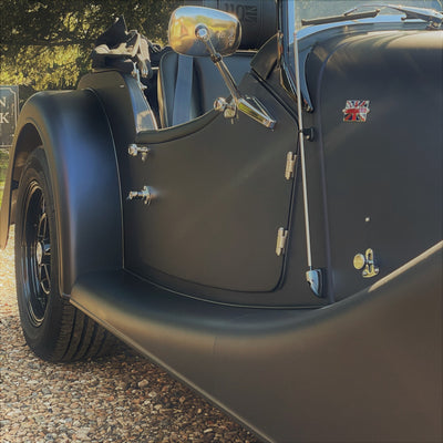 Morgan 2.0 Plus 4 - Red Bull Navy Matt