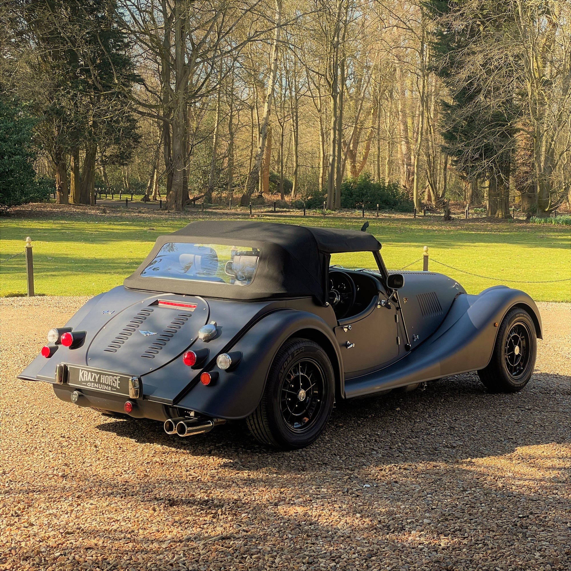 Morgan 2.0 Plus 4 - Red Bull Navy Matt