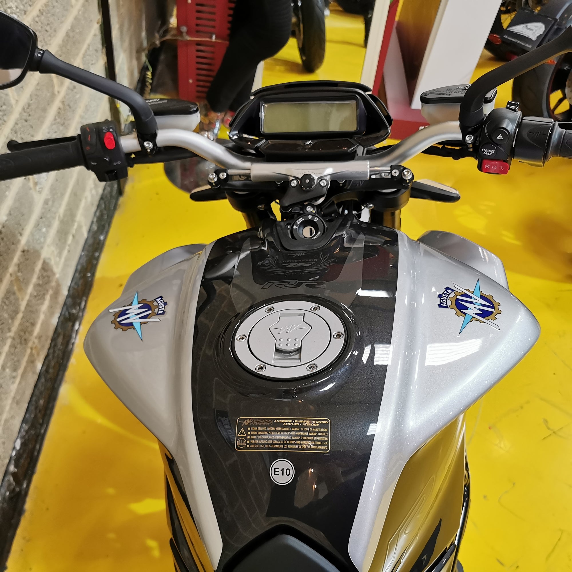 MV Agusta Brutale 800 RR - Ago Silver and Dark Metallic GreyMV Agusta Brutale 800 RR - Ago Silver and Dark Metallic Grey