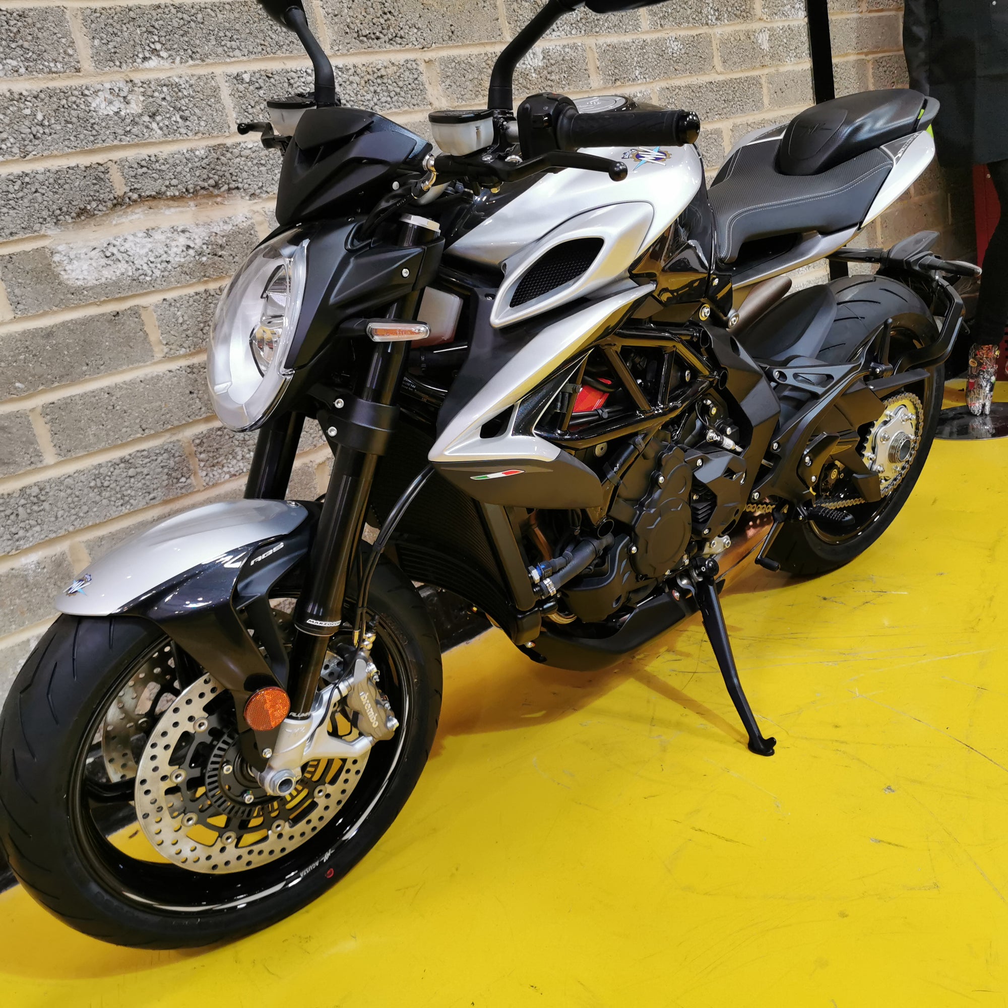 MV Agusta Brutale 800 RR - Ago Silver and Dark Metallic Grey