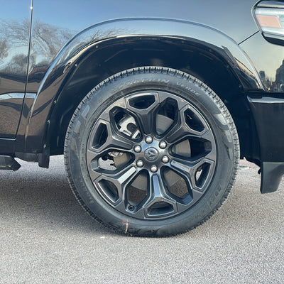 RAM 1500 LIMITED NIGHT EDITION CREW CAB - DIAMOND BLACK WITH BLACK