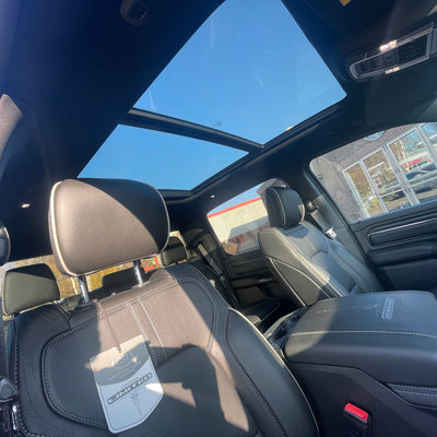 RAM 1500 LIMITED NIGHT EDITION CREW CAB - DIAMOND BLACK WITH BLACK