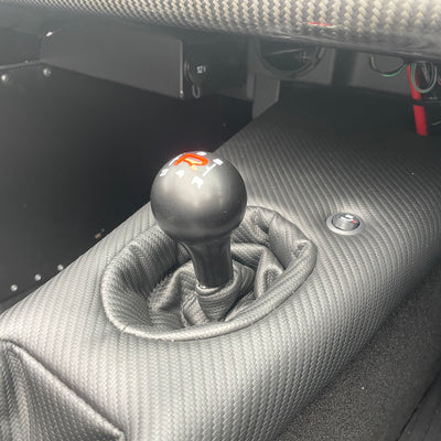 BRAND NEW UNREGISTERED CATERHAM SEVEN 420R - GRAVITY BLACK WITH BLACK