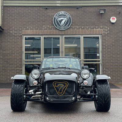 BRAND NEW UNREGISTERED CATERHAM SEVEN 420R - GRAVITY BLACK WITH BLACK