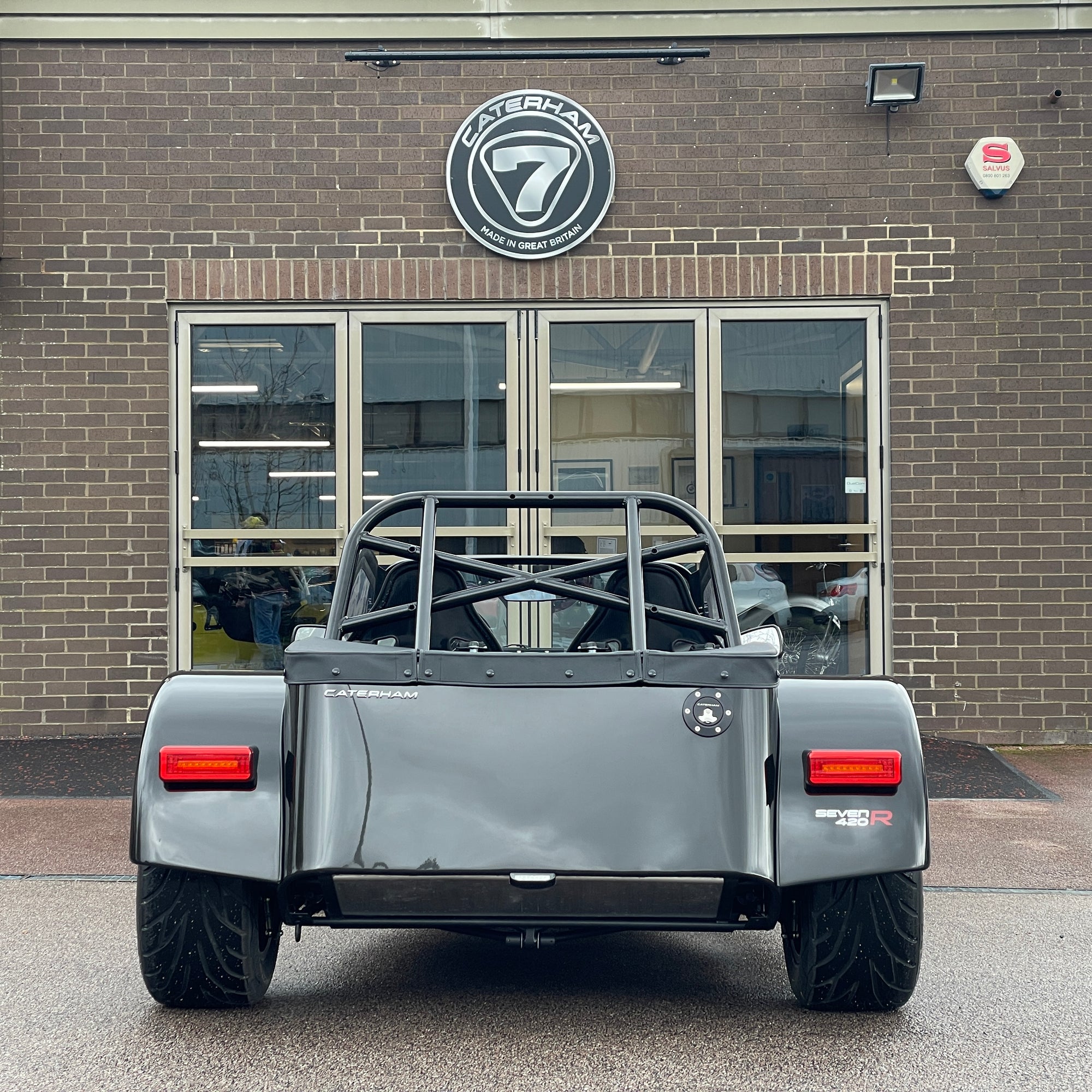 BRAND NEW UNREGISTERED CATERHAM SEVEN 420R - GRAVITY BLACK WITH BLACK