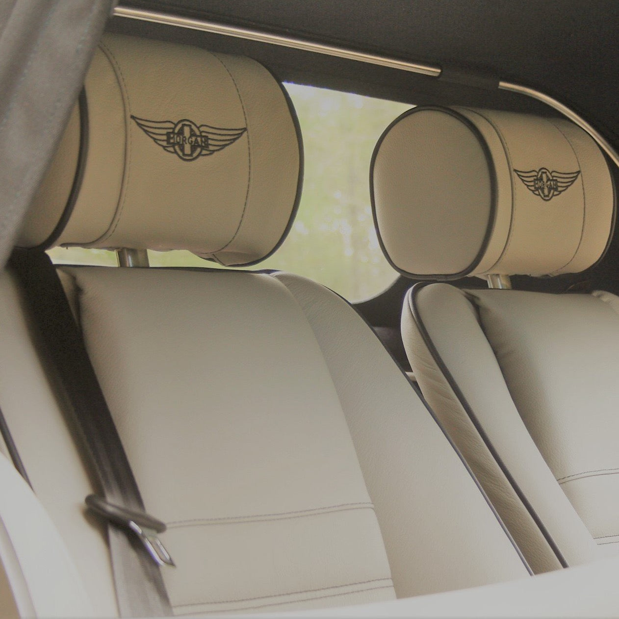 Roadster 3.7 V6 Manual - Satin Silverstone Track Grey