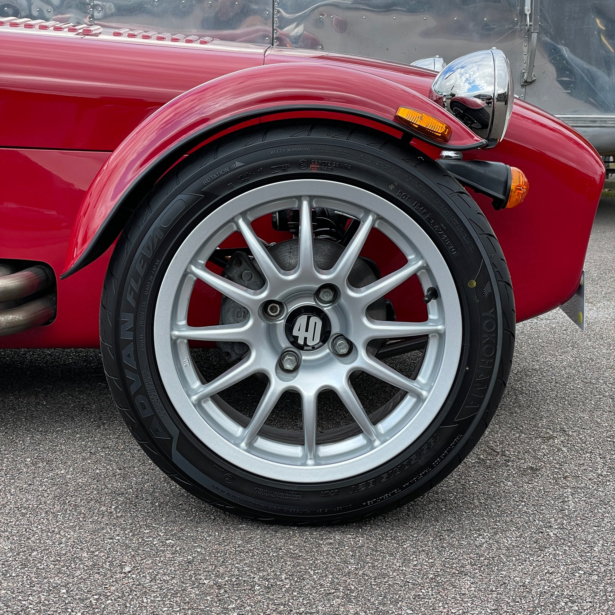 CATERHAM SEVEN ROADSPORT SV 125 40TH ANNIVERSARY EDITION LARGE CHASSIS