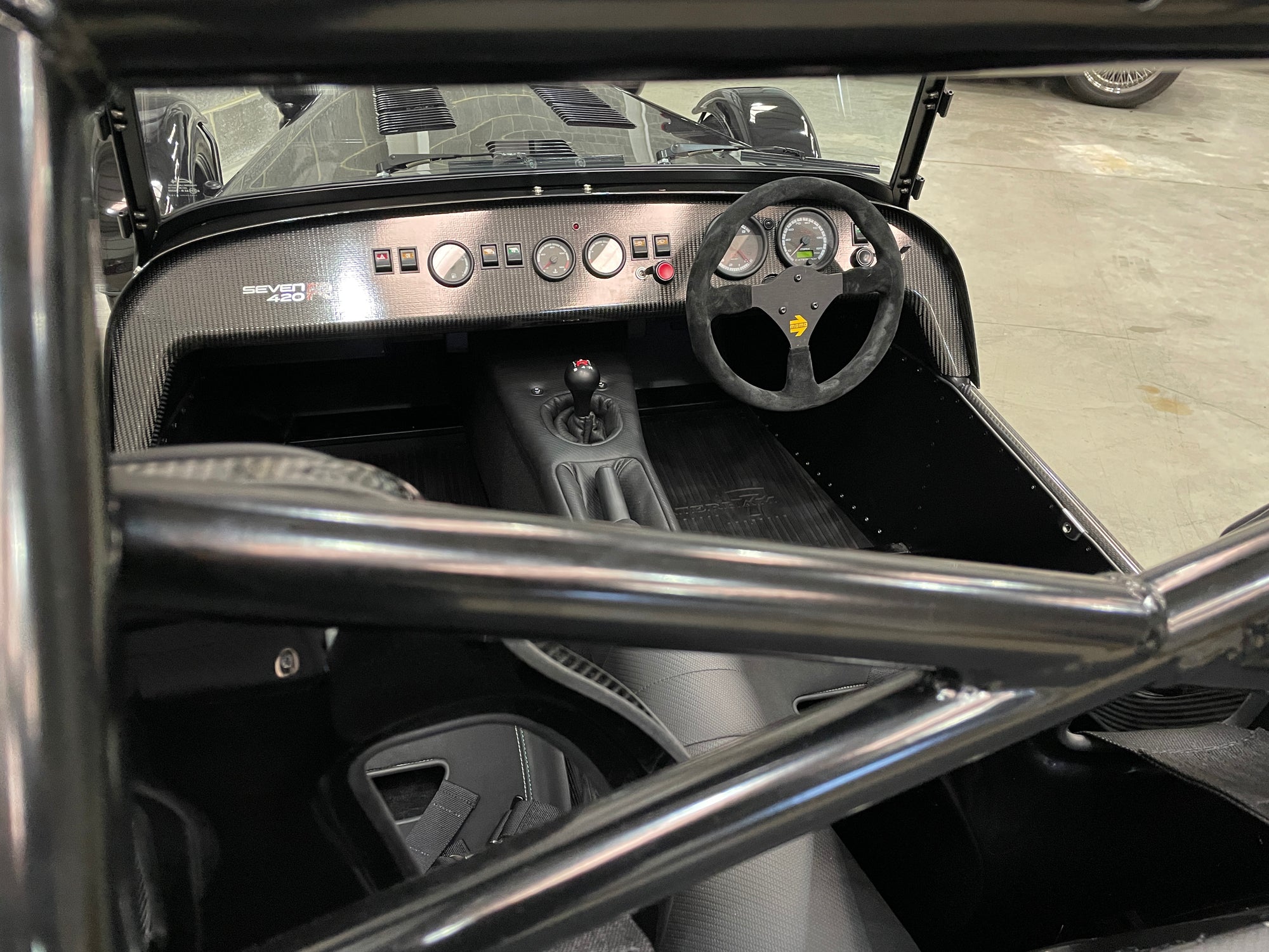 SOLD - CATERHAM SEVEN 420R LARGE CHASSIS - GRAVITY BLACK WITH BLACK