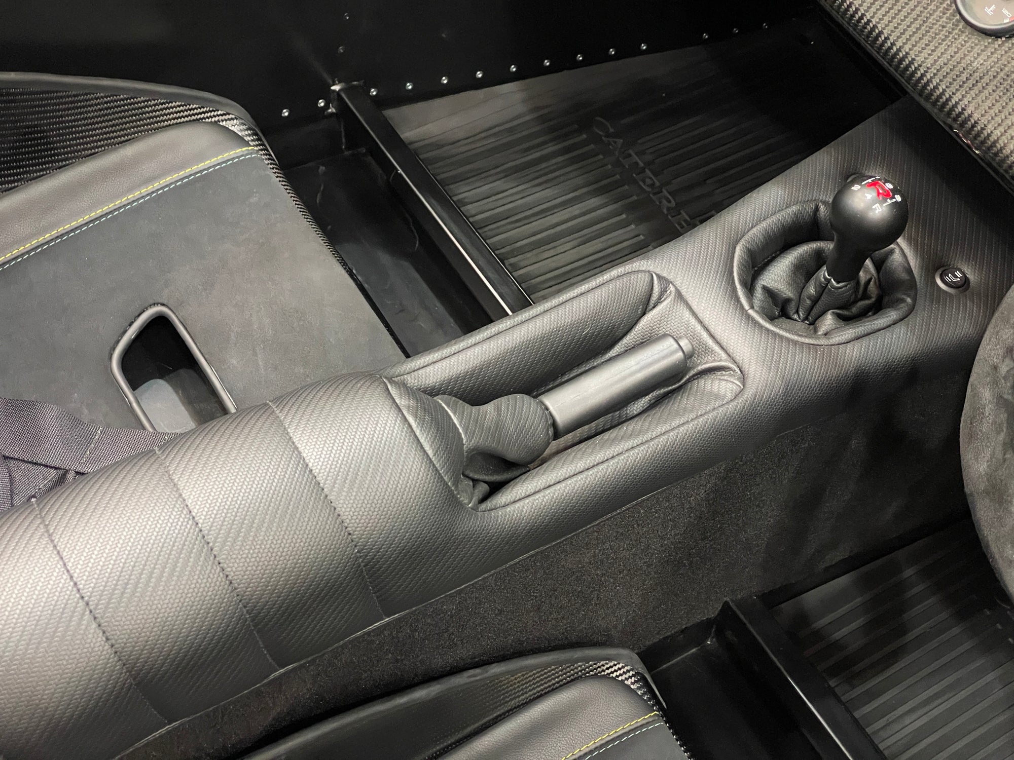 SOLD - CATERHAM SEVEN 420R LARGE CHASSIS - GRAVITY BLACK WITH BLACK