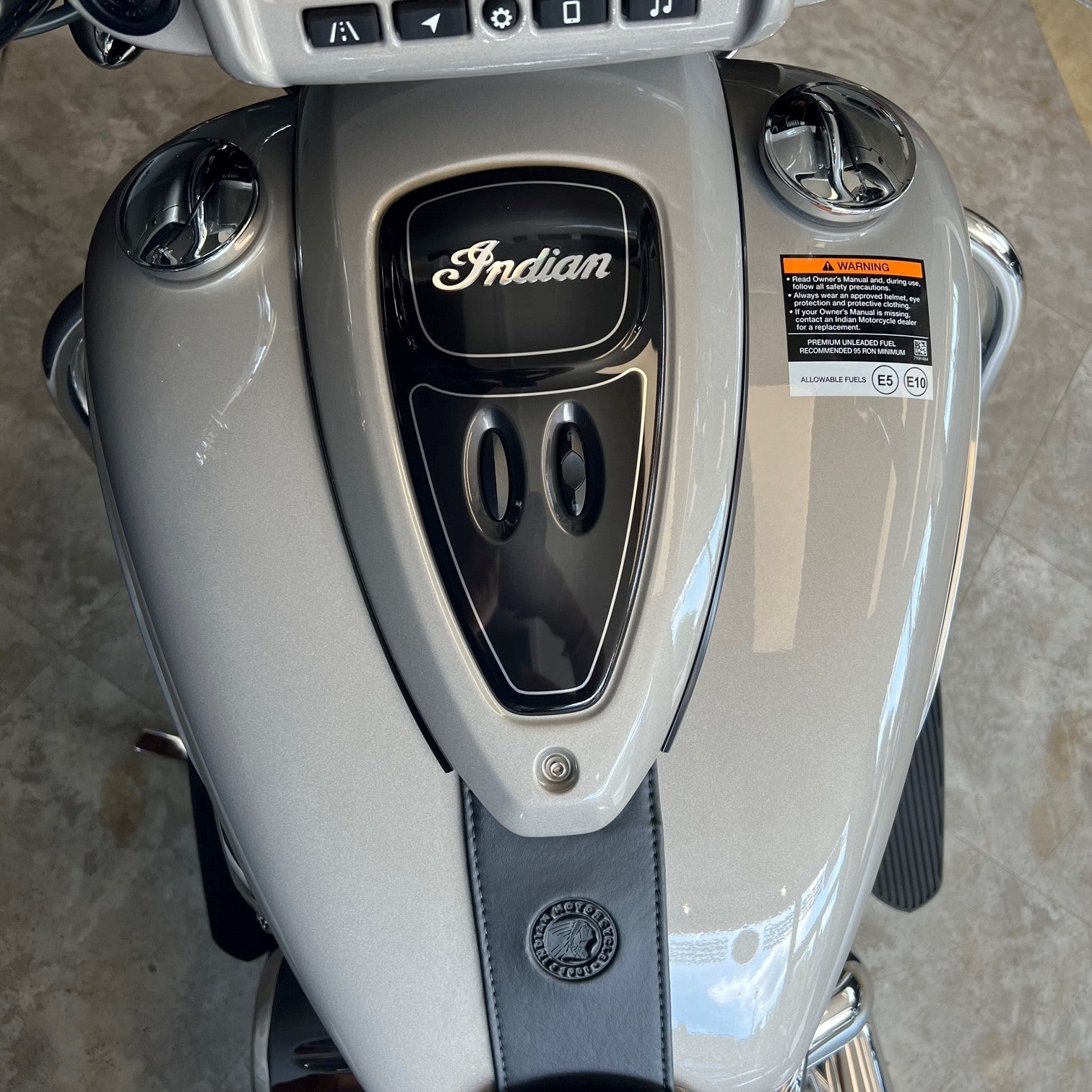 Indian Chieftain Limited - Silver Quarts Metallic