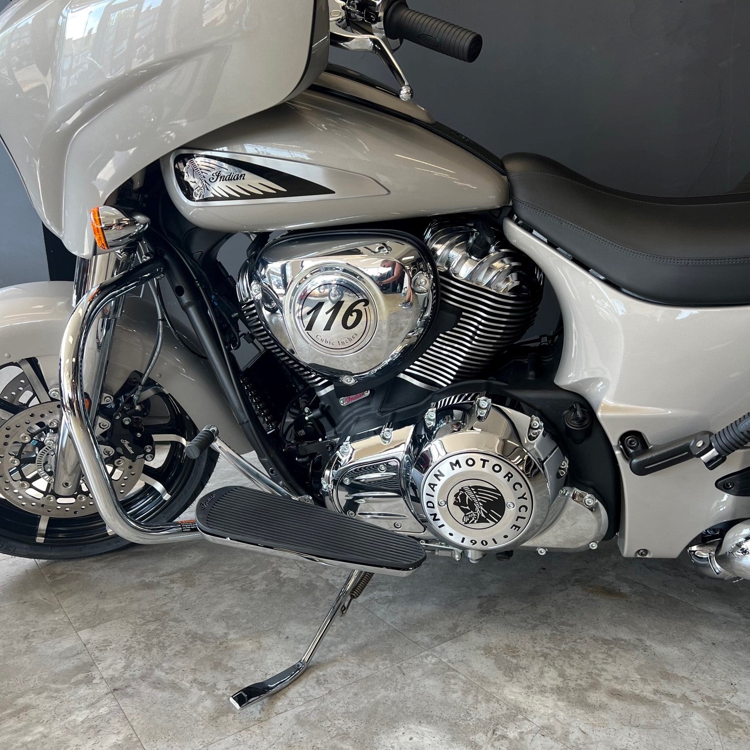 Indian Chieftain Limited - Silver Quarts Metallic