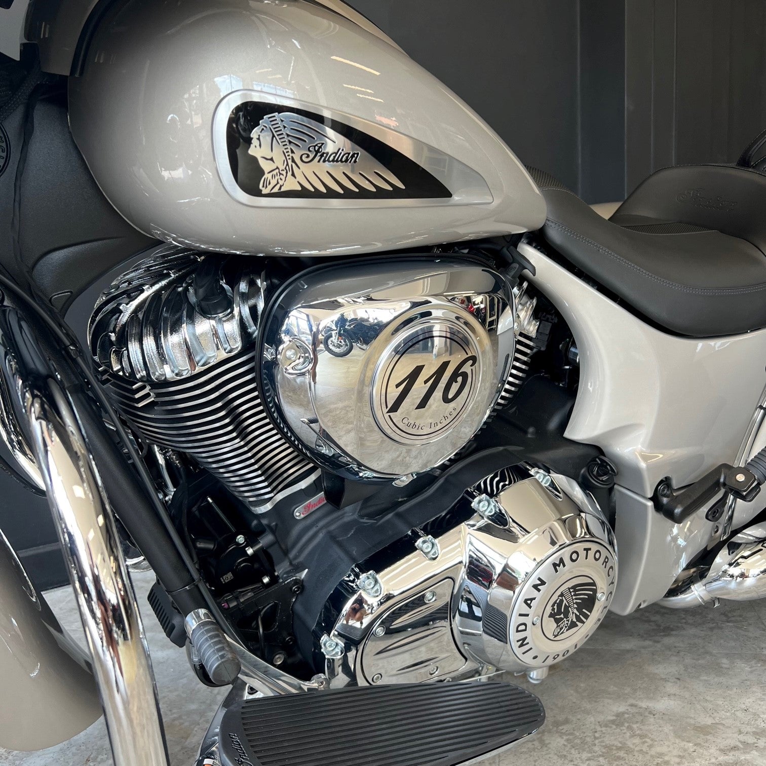 Indian Chieftain Limited - Silver Quarts Metallic
