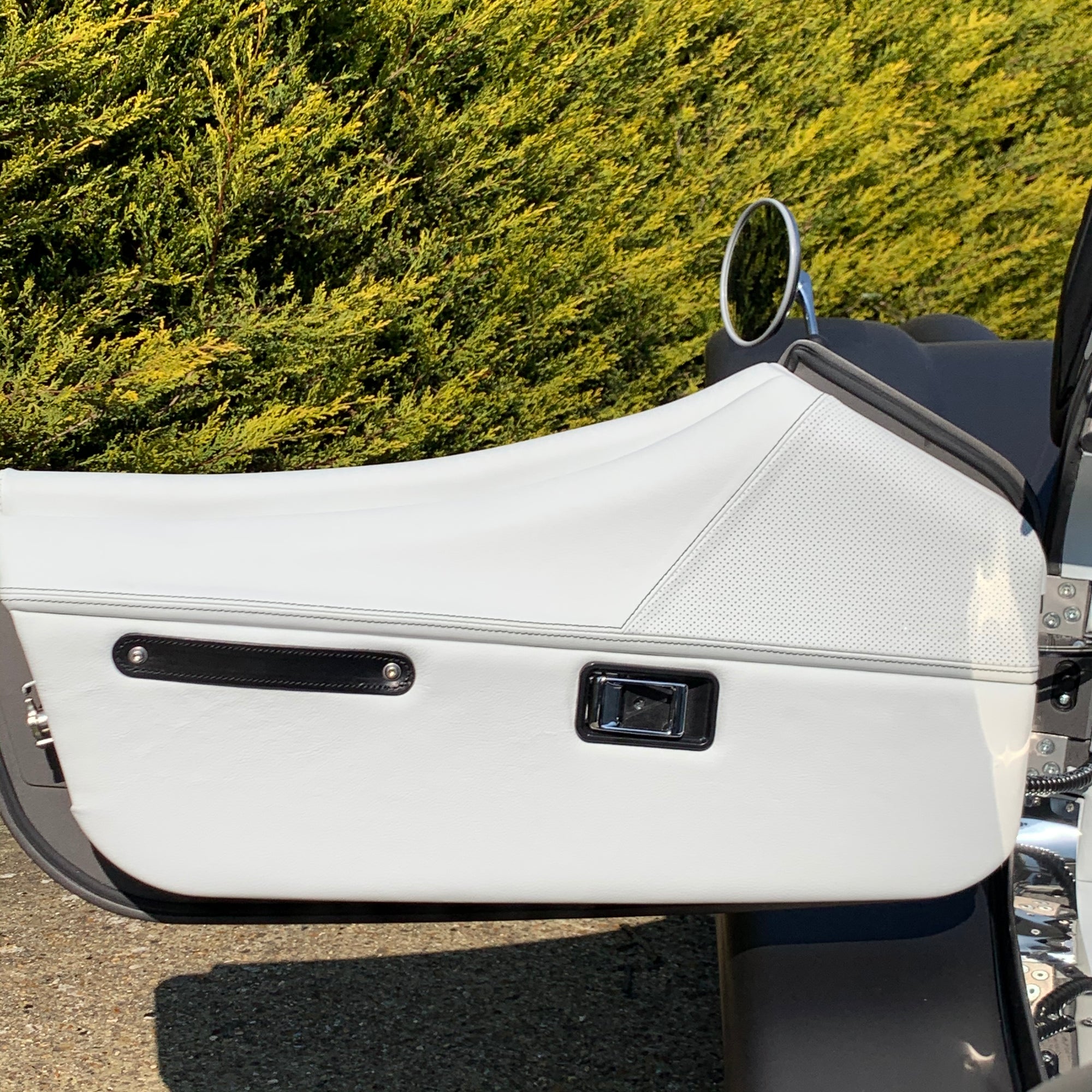 SOLD - Morgan Plus Six - 3.0 Auto - Silverstone track grey - Matt