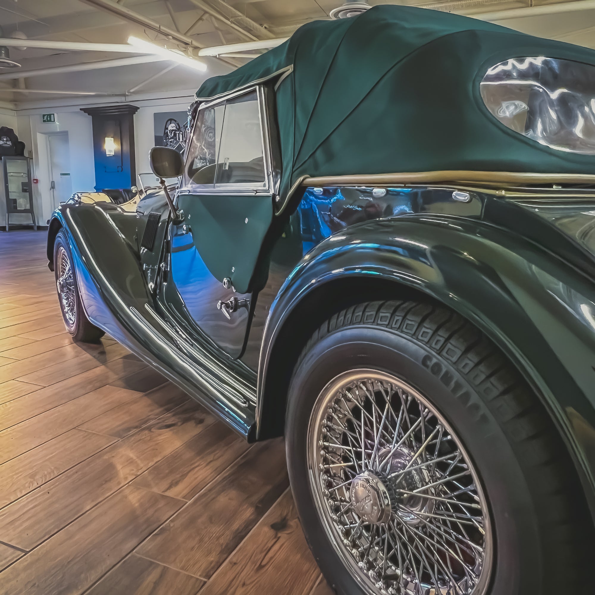 Morgan 4/4 1.6 Ford - Morgan Classic Old English White