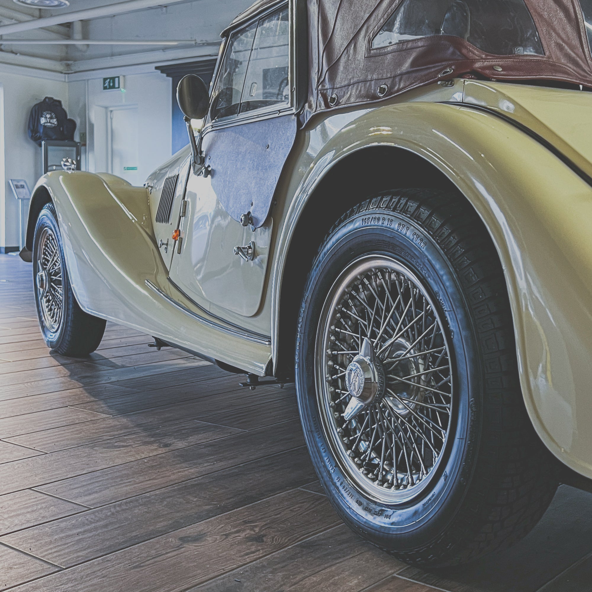 Morgan 4/4 1.8 Twin Cam 16v Ford Z-tec - Morgan Classic Sport Ivory