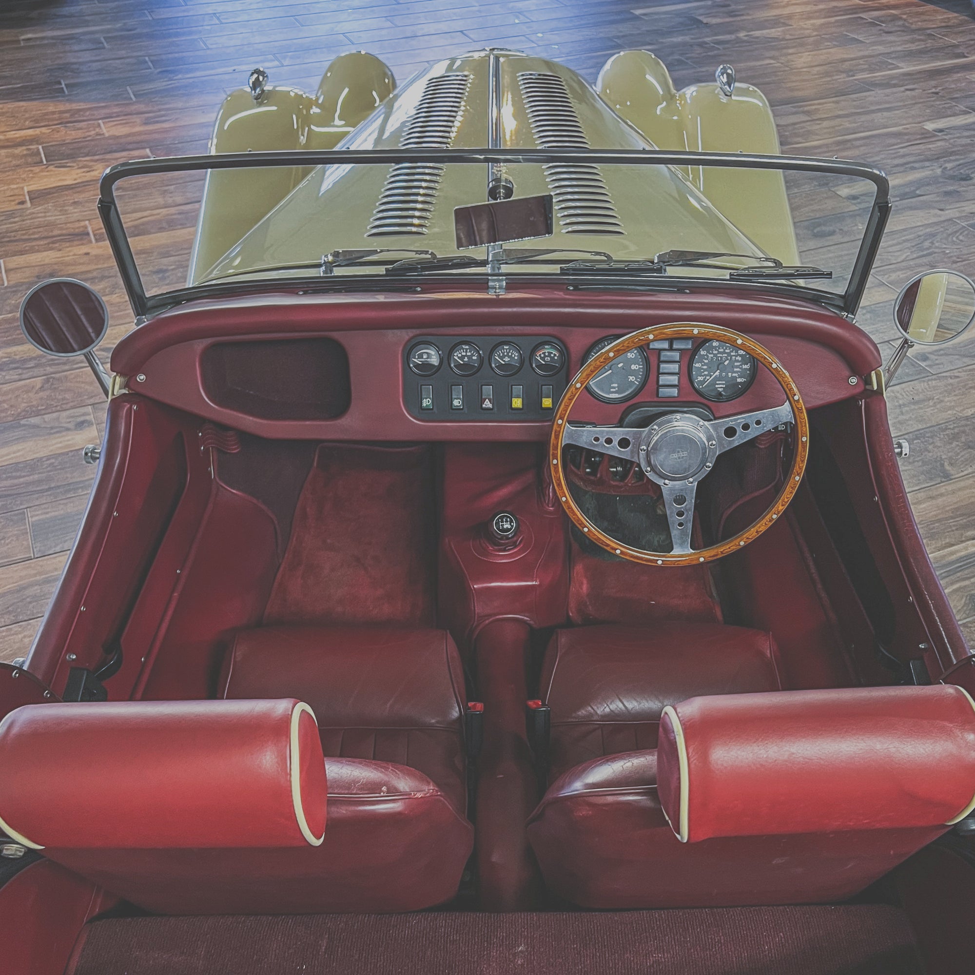 Morgan 4/4 1.8 Twin Cam 16v Ford Z-tec - Morgan Classic Sport Ivory