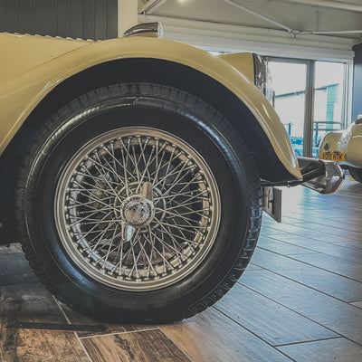 Morgan 4/4 1.8 Twin Cam 16v Ford Z-tec - Morgan Classic Sport Ivory