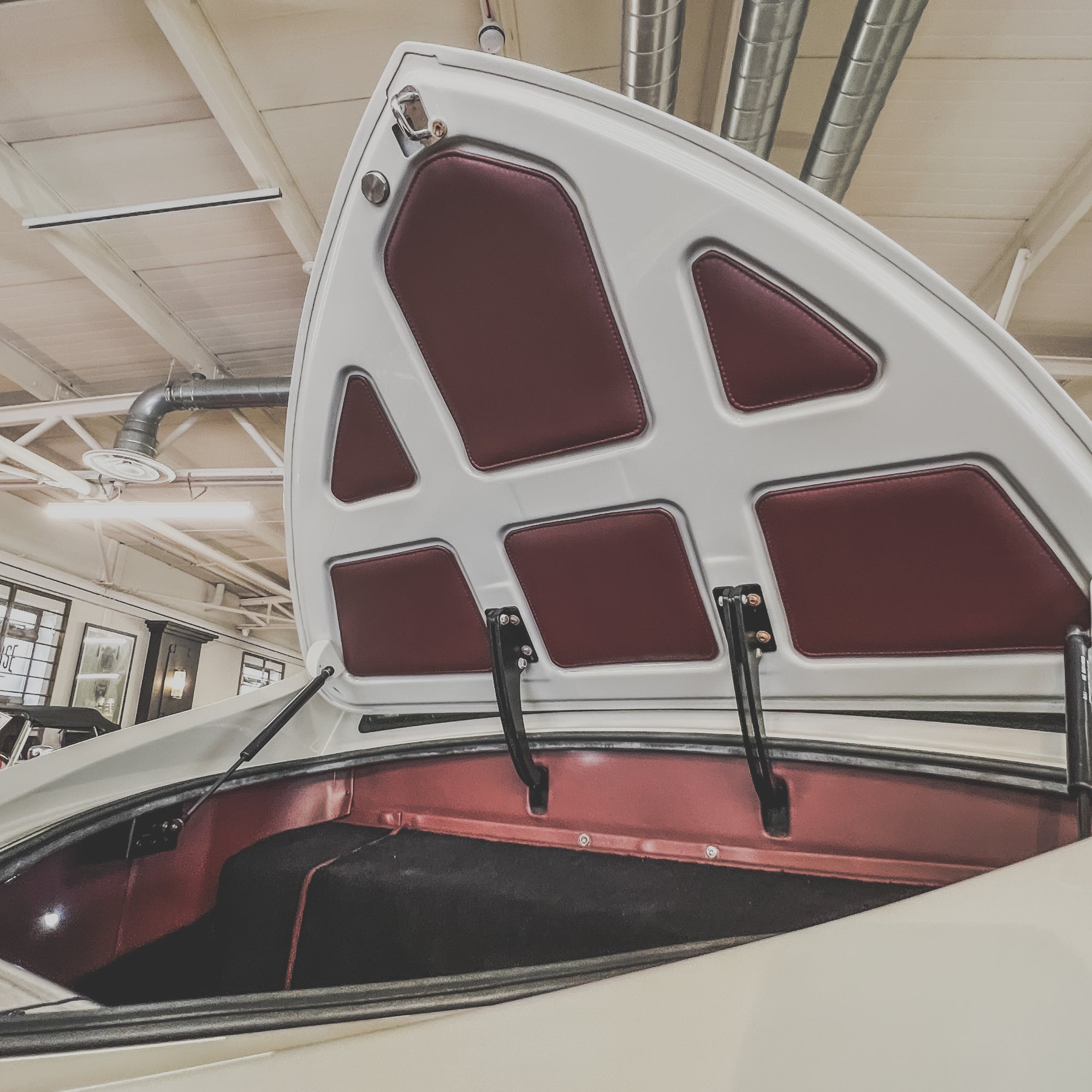 Morgan Aero Coupe 4.8 V8 No. 31 of Only 38 Ever Made - Porsche Heron White