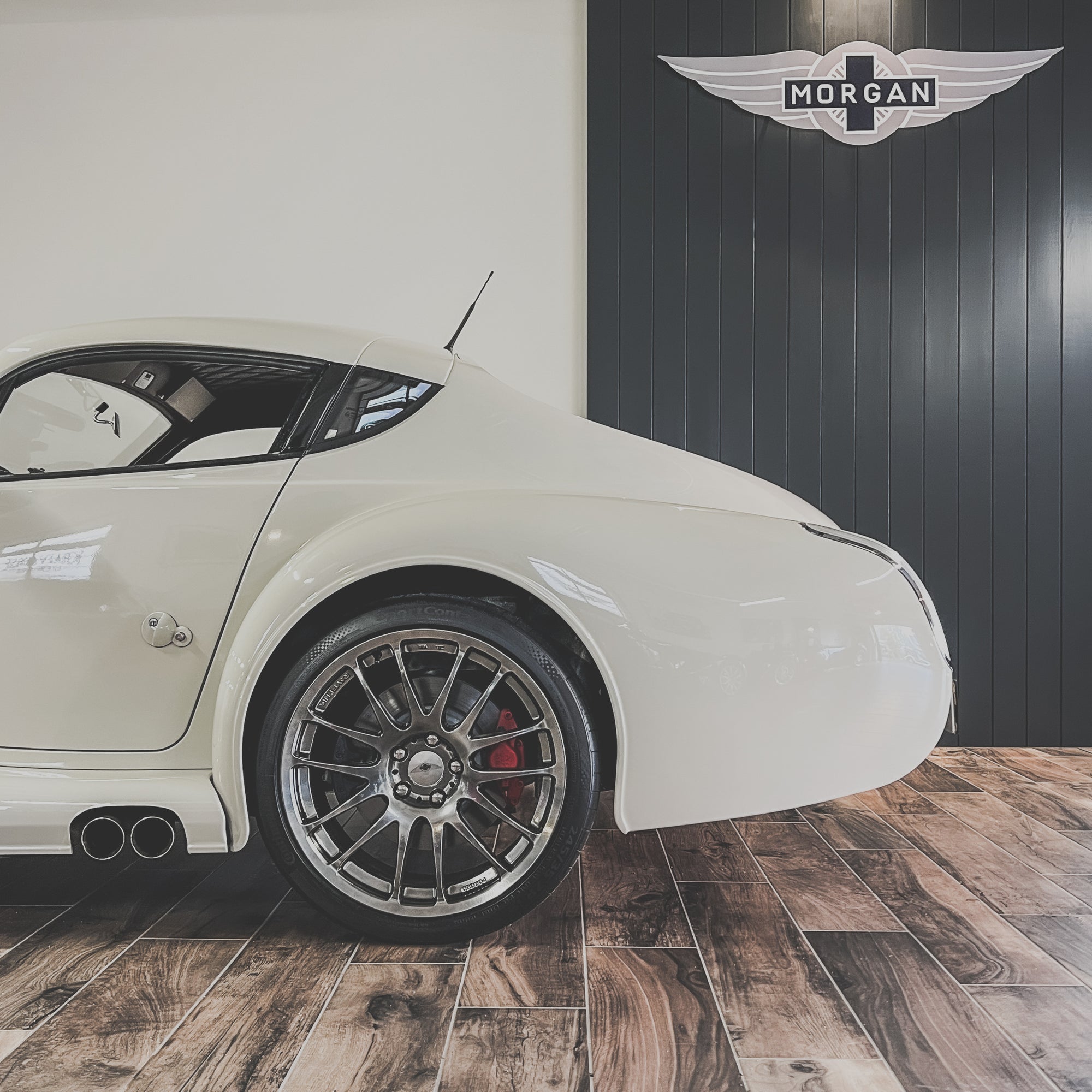 Morgan Aero Coupe 4.8 V8 No. 31 of Only 38 Ever Made - Porsche Heron White