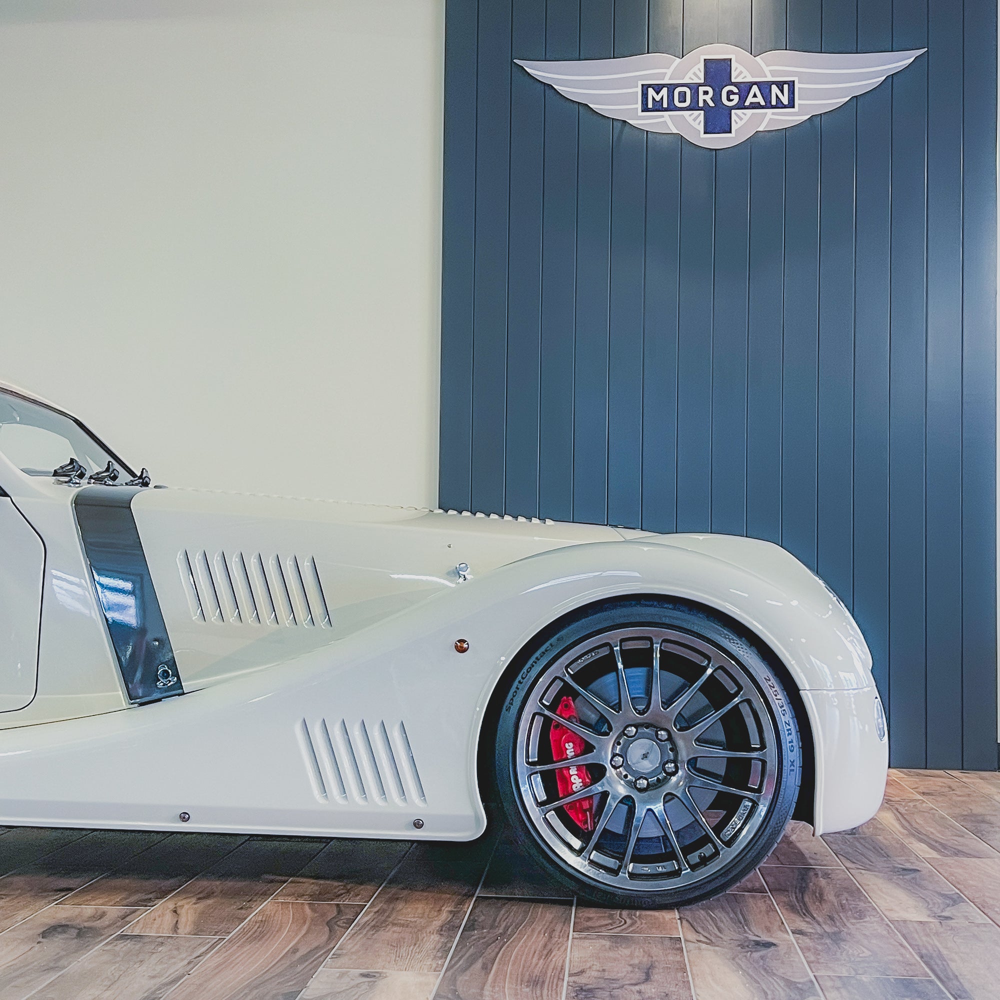 Morgan Aero Coupe 4.8 V8 No. 31 of Only 38 Ever Made - Porsche Heron White