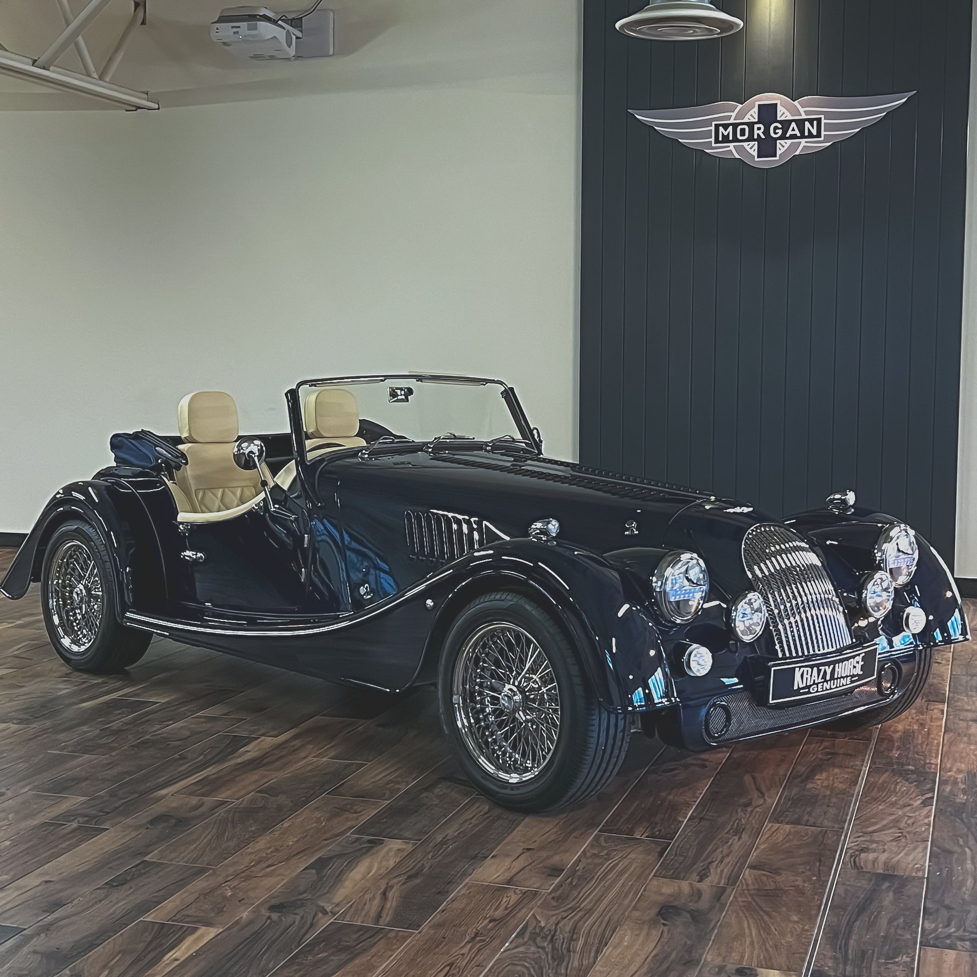 Morgan Plus Four Automatic - Classic Ferrari Midnight Blue