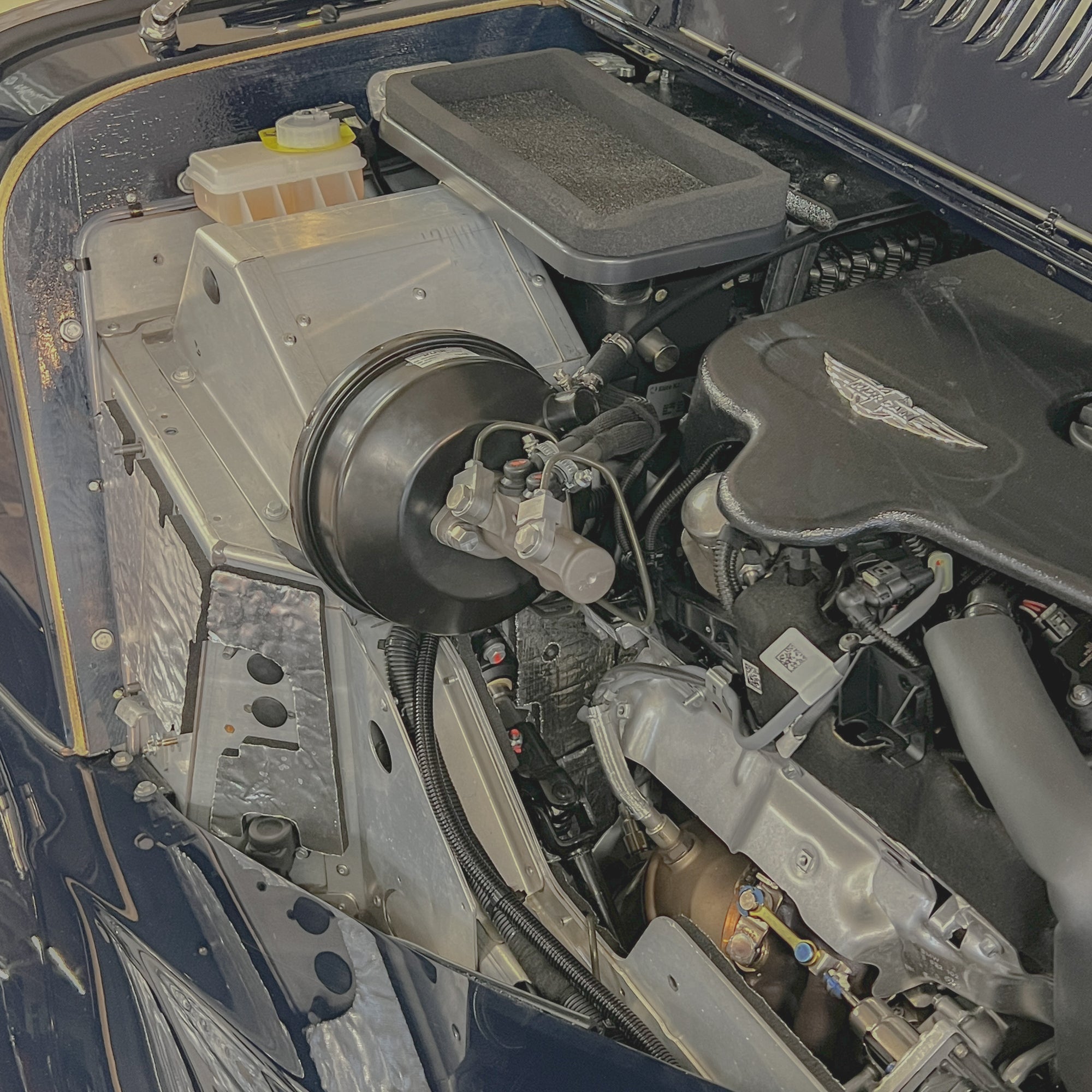 Morgan Plus Four Automatic - Classic Ferrari Midnight Blue