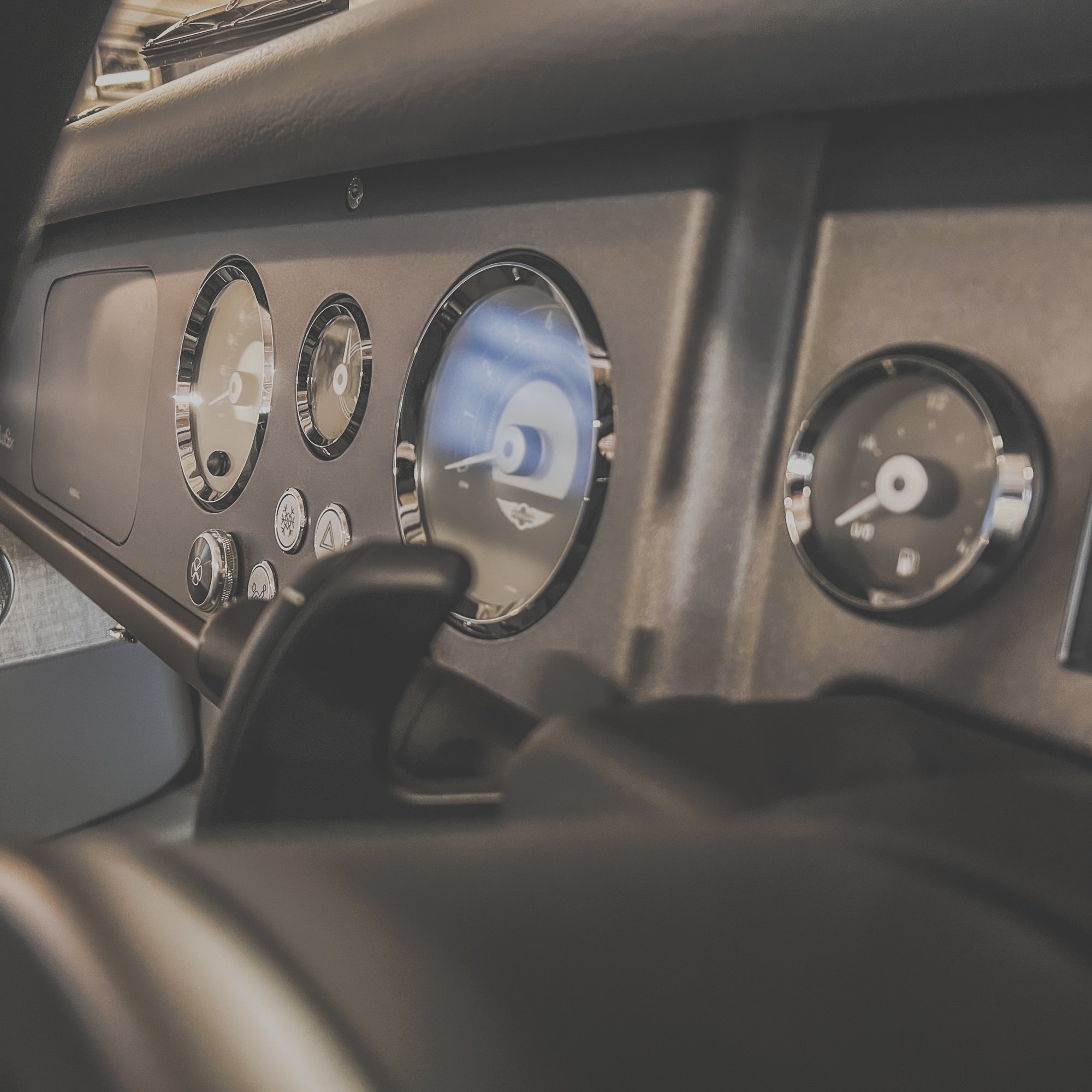 SOLD - Morgan Plus Six - Hammerhead Grey