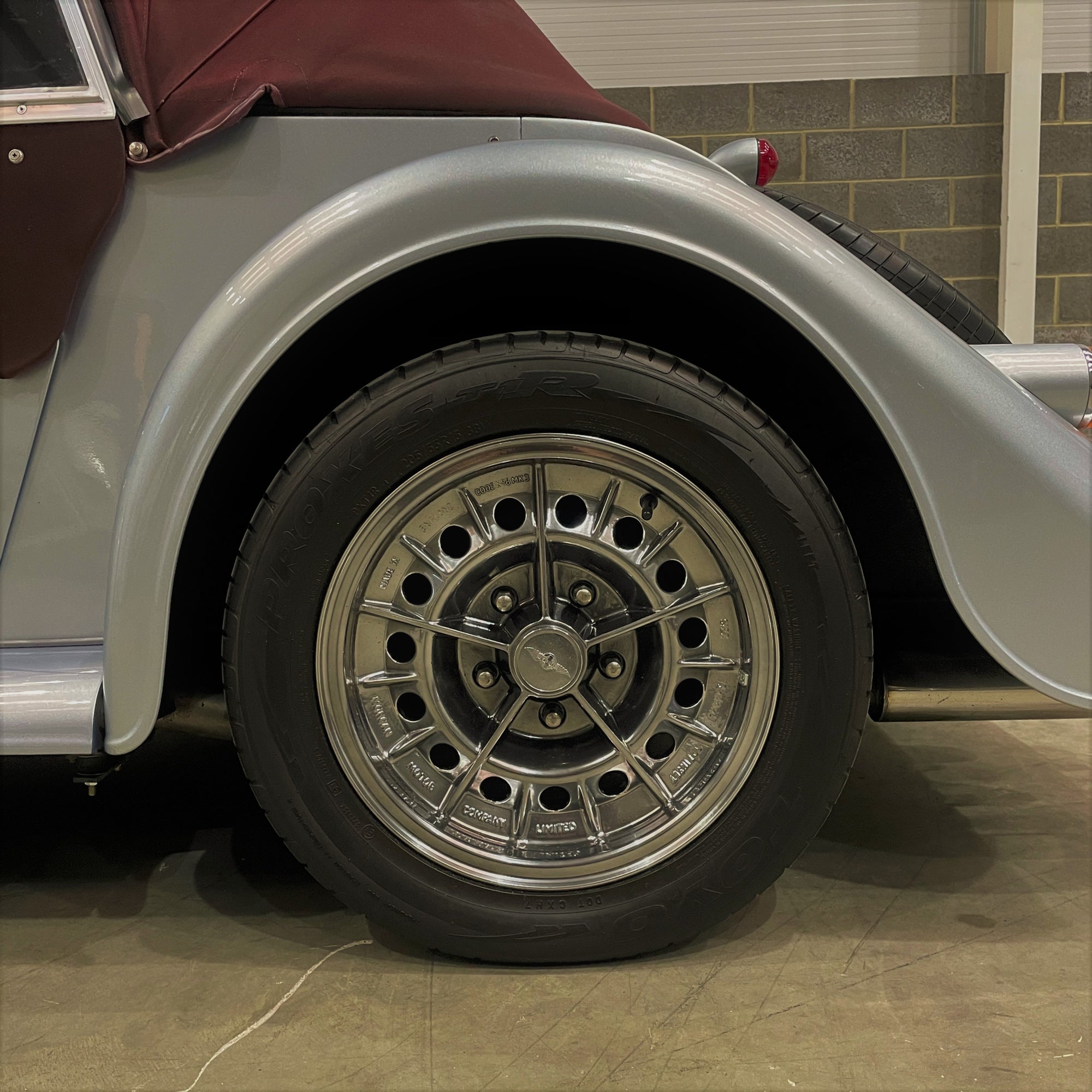 Morgan Roadster 3.0 V6 225 BHP - Floret Silver