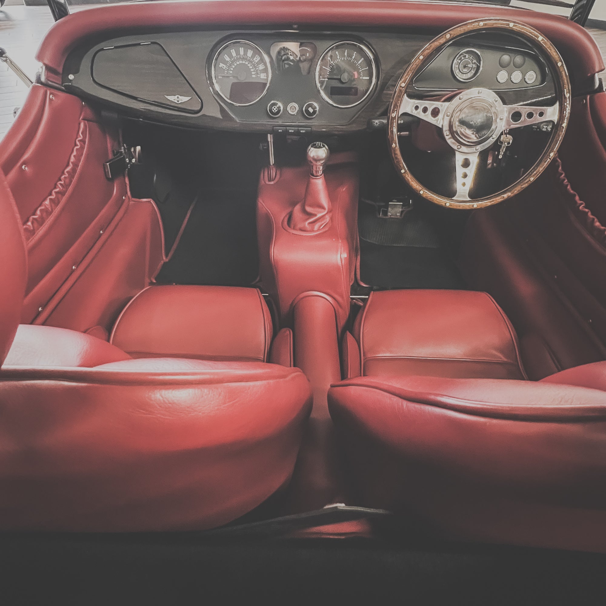 Morgan Roadster 3.7 V6 300 BHP - Porsche GT Silver