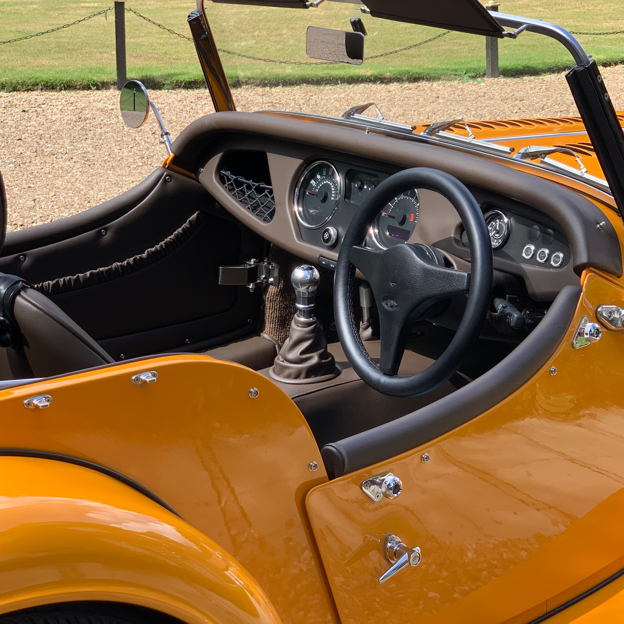 MORGAN ROADSTER 3.7 V6 286 BHP - MORGAN CLASSIC ORANGE