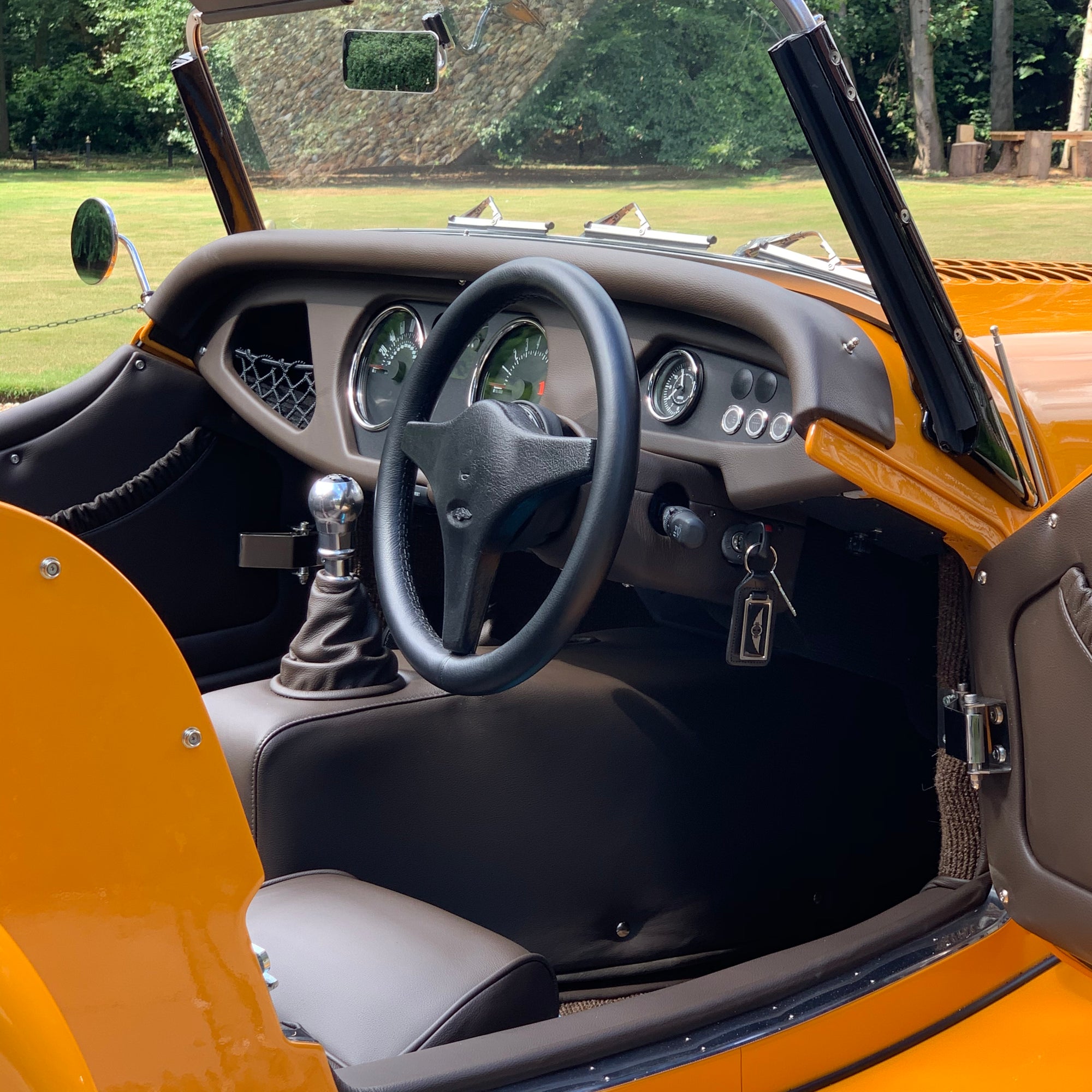 MORGAN ROADSTER 3.7 V6 286 BHP - MORGAN CLASSIC ORANGE