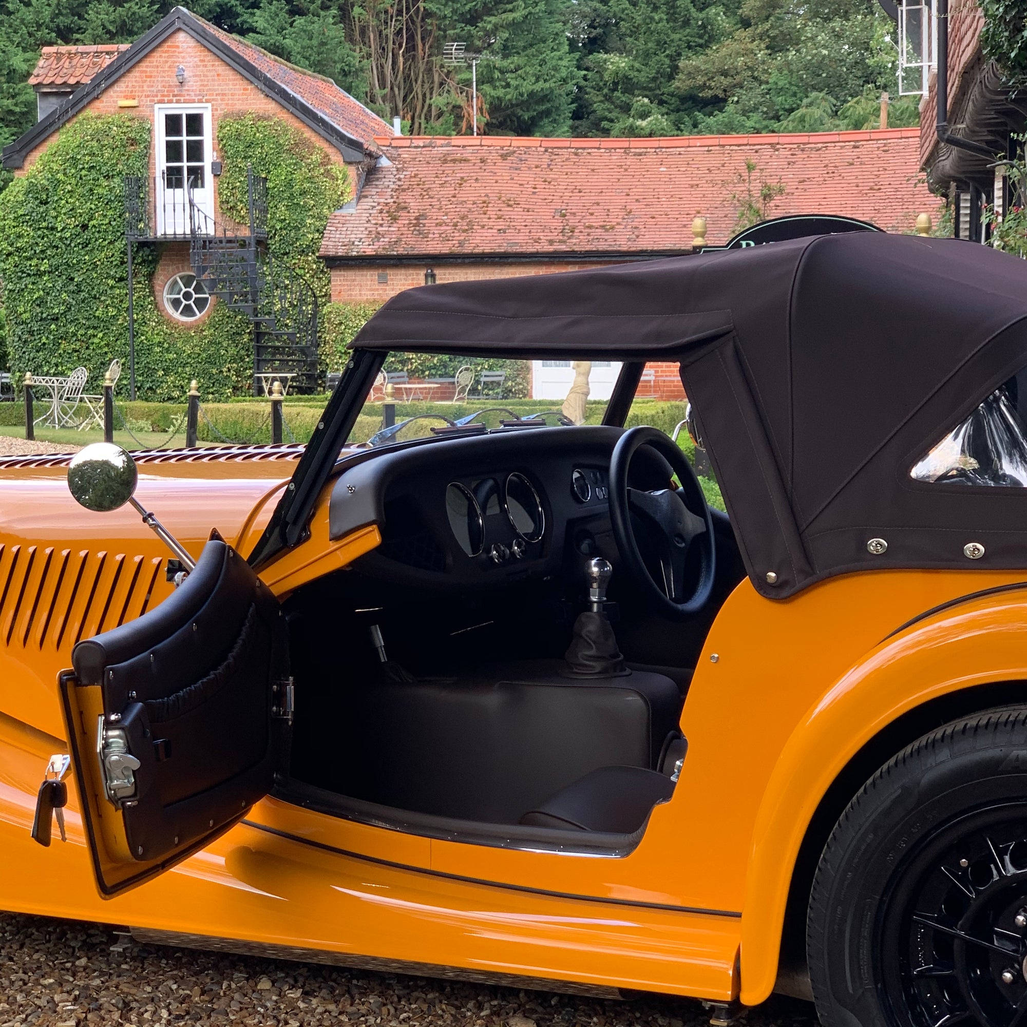 MORGAN ROADSTER 3.7 V6 286 BHP - MORGAN CLASSIC ORANGE