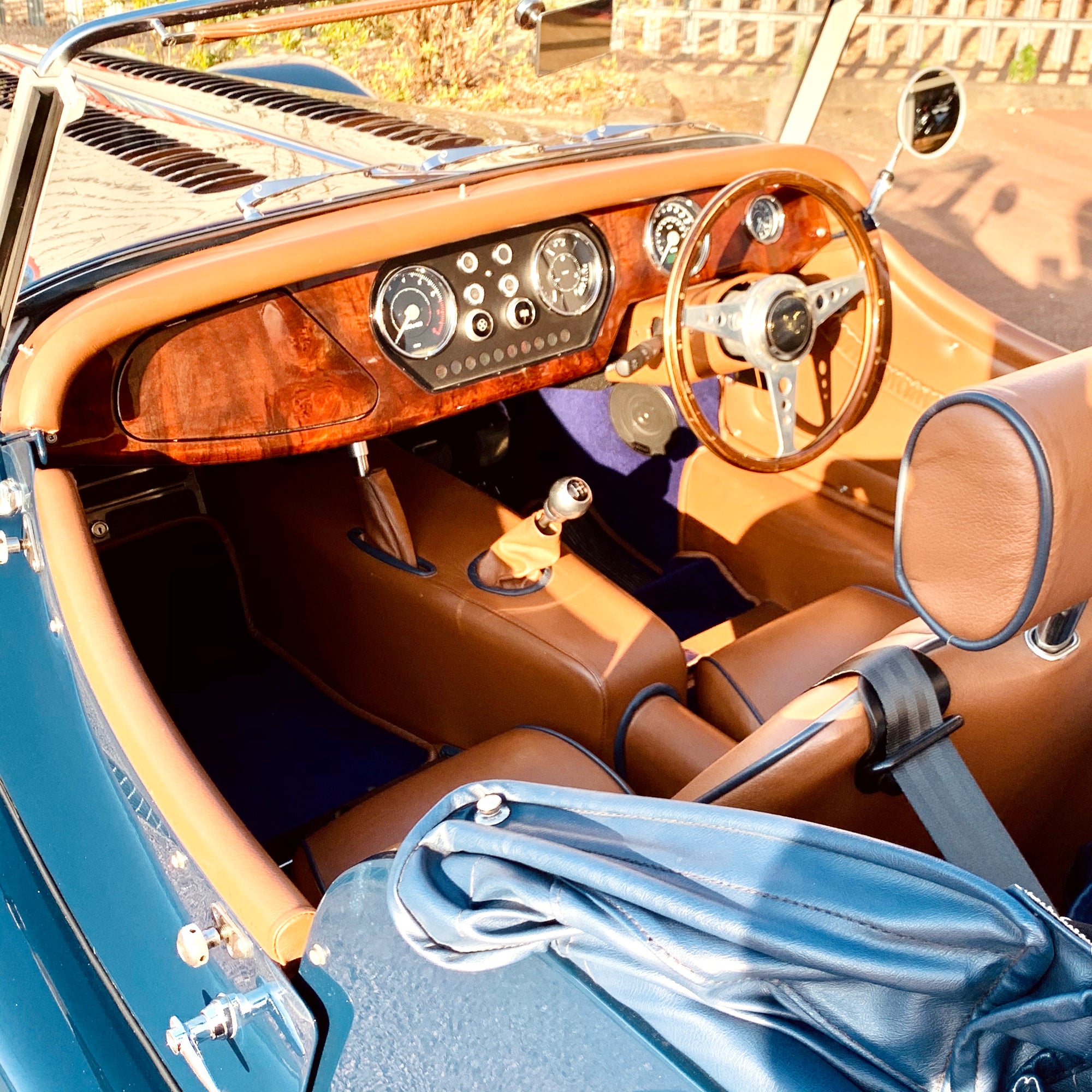 SOLD - Morgan 4/4 1.6 Sigma - Sport Blue